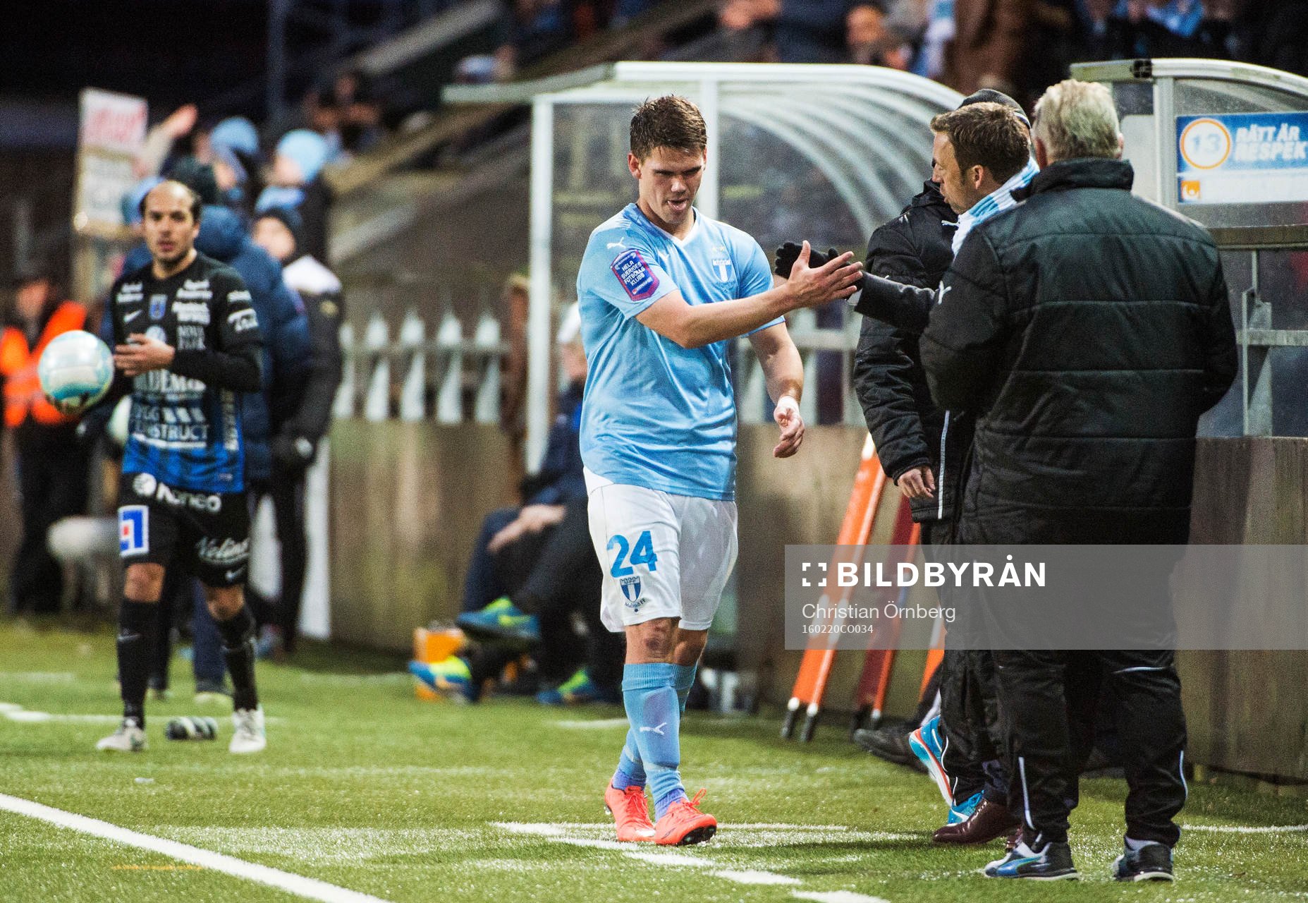 Malmö FFs tränare Allan Kuhn tackar Vidar Örn Kjartansson