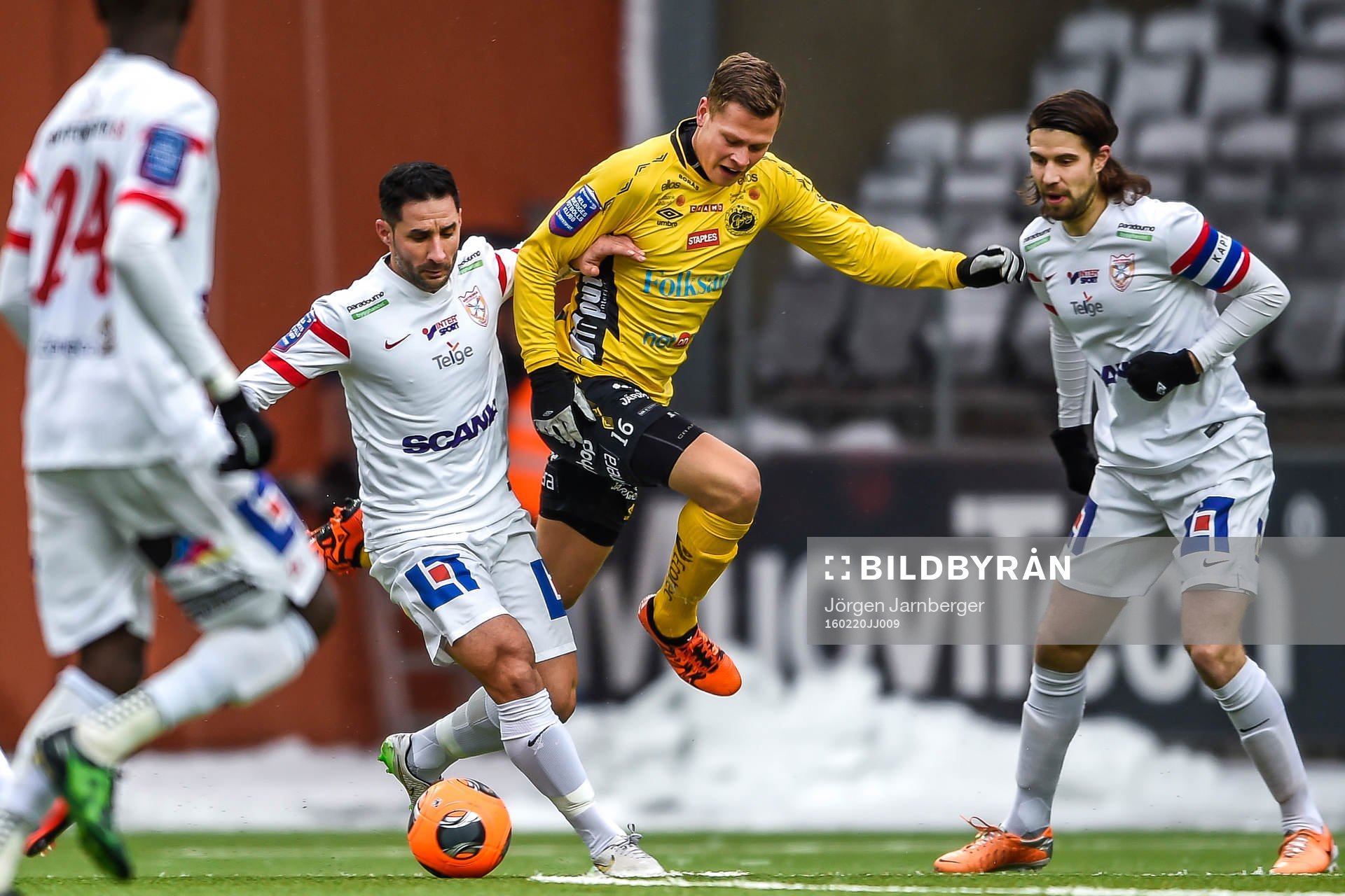 Assyriskas David Durmaz och Elfsborgs Viktor Claesson