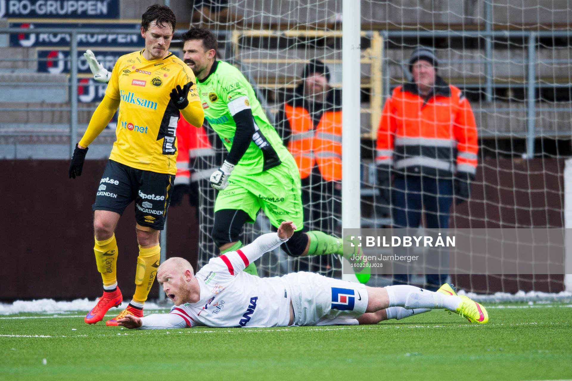 Assyriskas Ken Fagerberg blir liggande