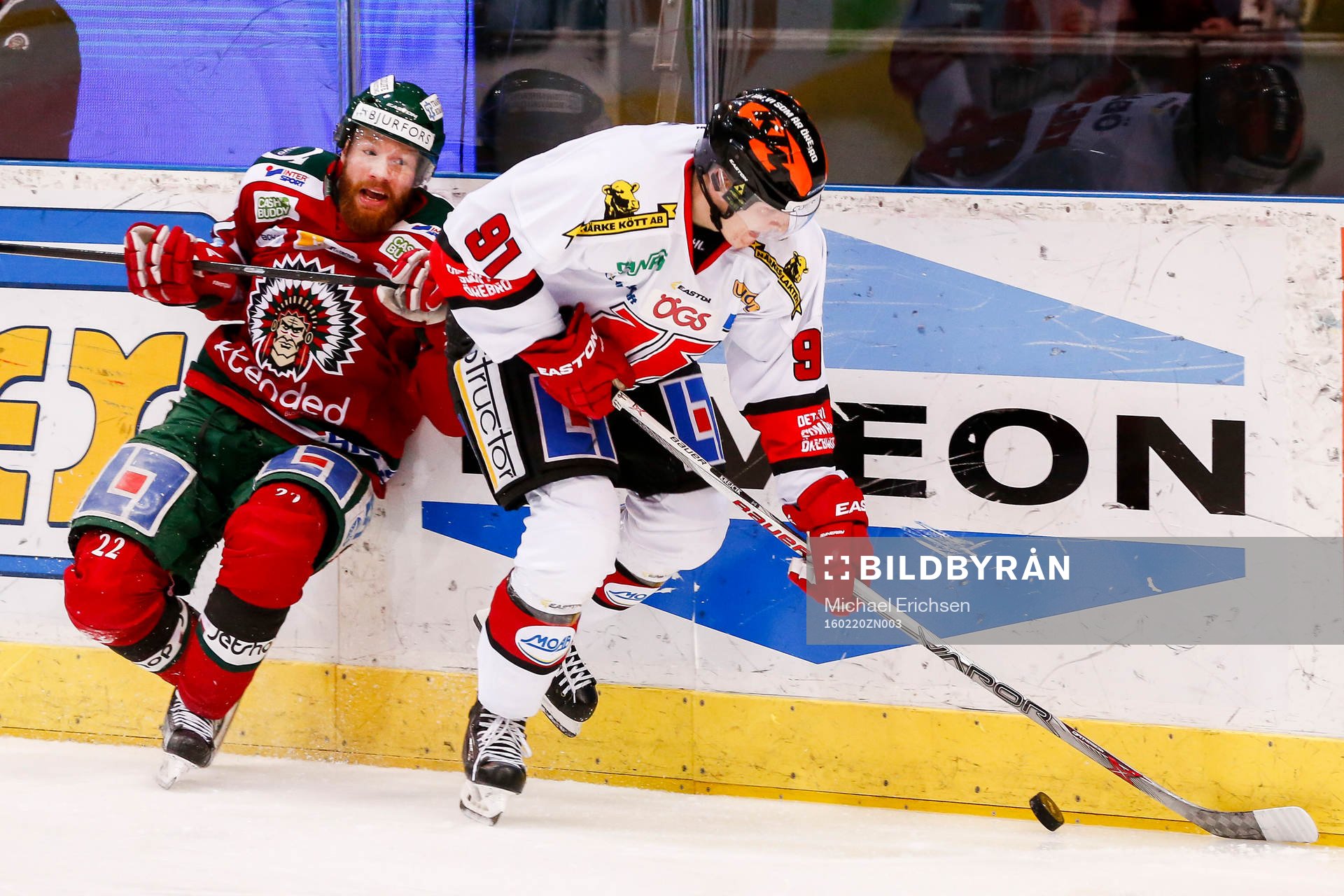 Frölundas Robin Figren och Örebros Jakub Krejcik
