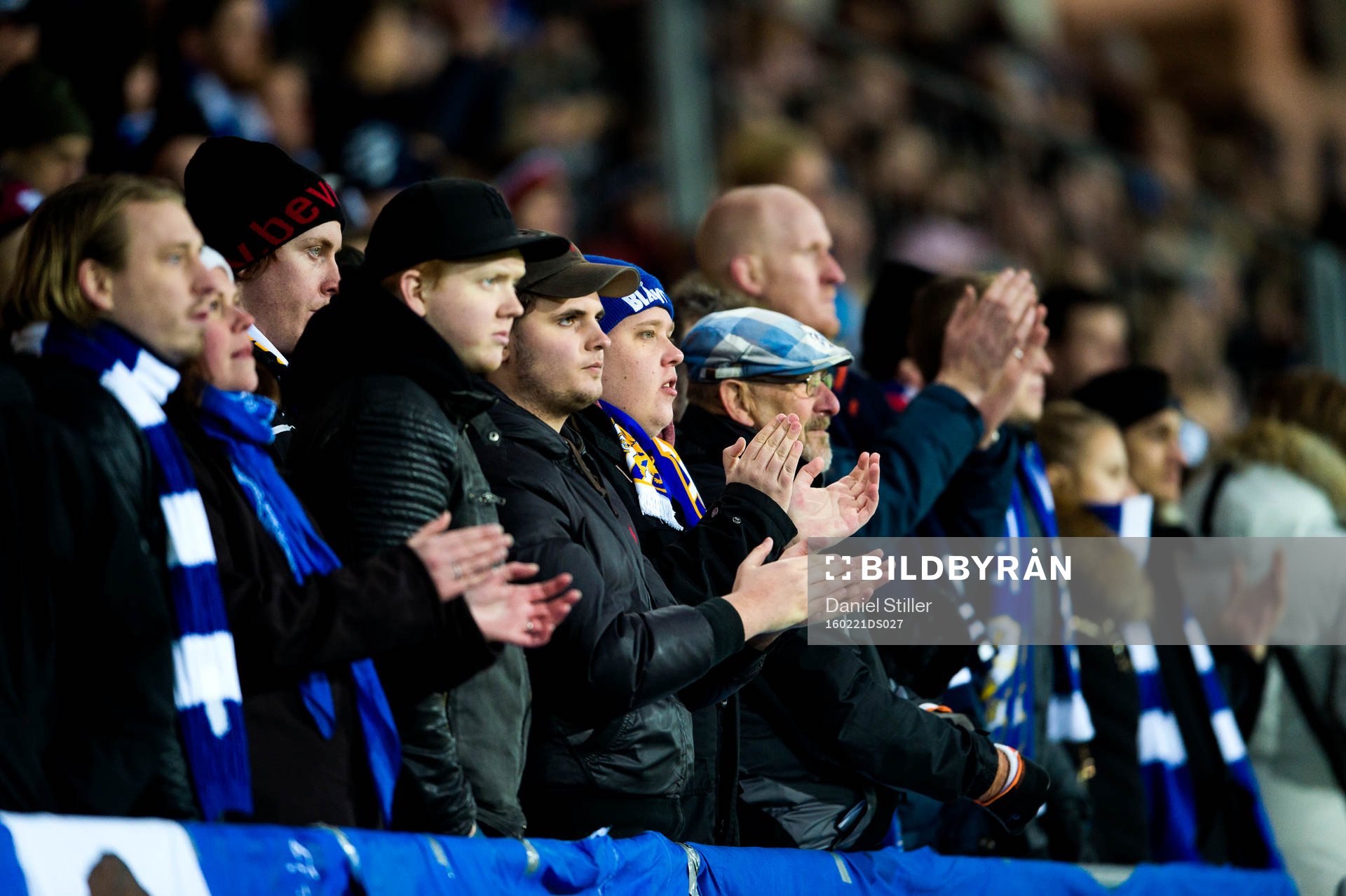 IFK Göteborgs supportrar applåderar
