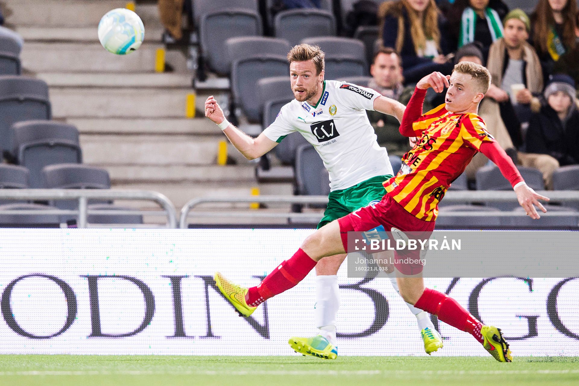 Hammarbys Arnor Smarason och Syrianskas Victor Wernersson