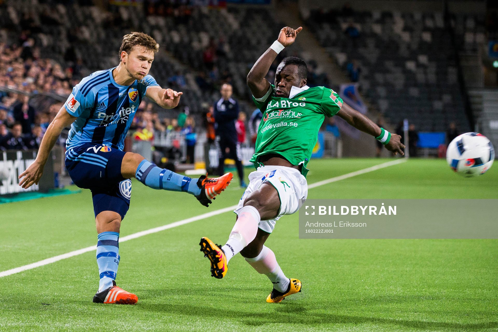 Djurgårdens Jesper Karlström med ett inlägg som