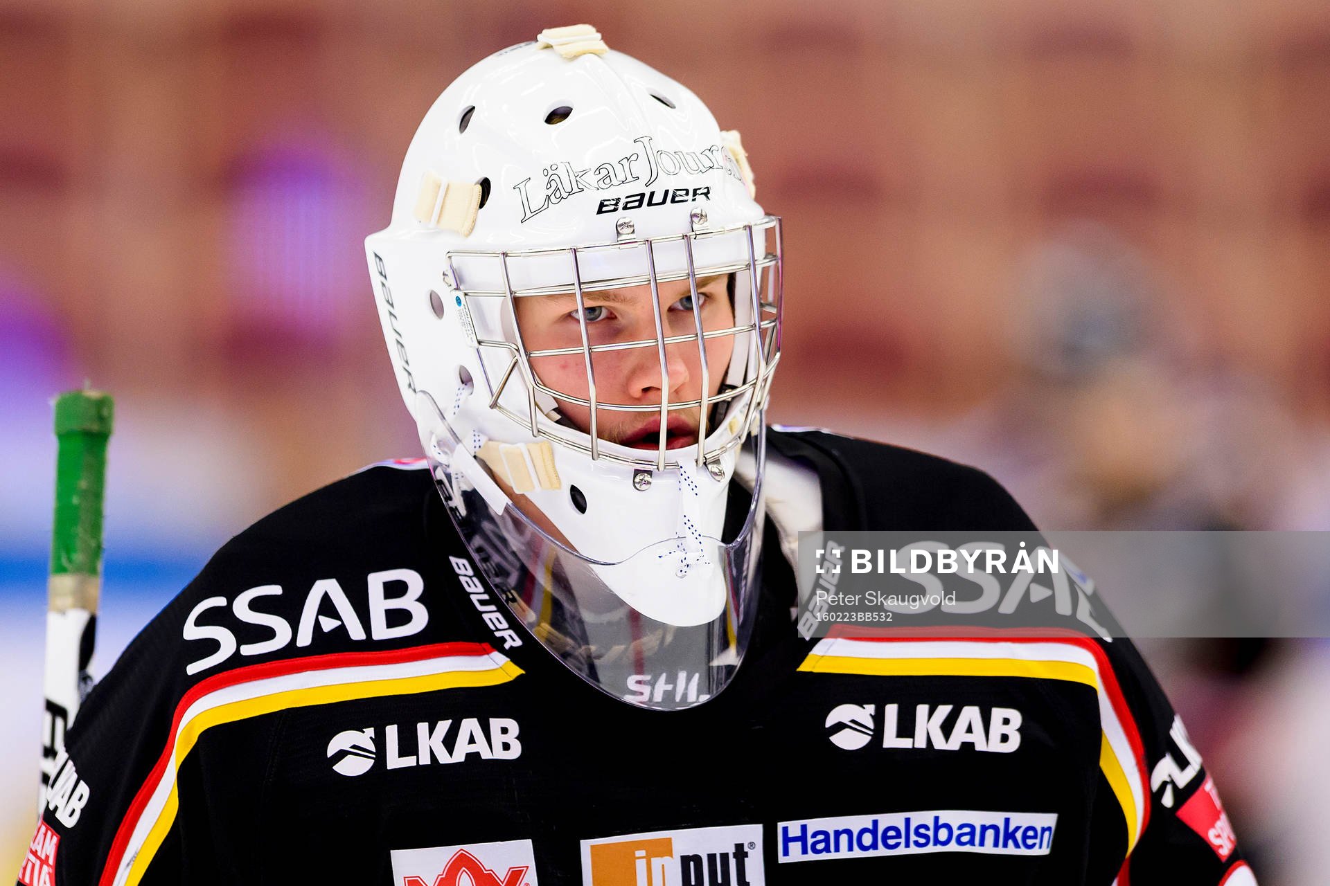 Luleås målvakt Filip Gustafsson på uppvärmningen