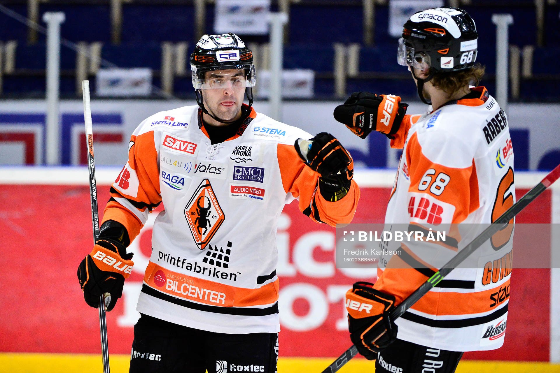 Karlskronas Riley Holzapfel jublar