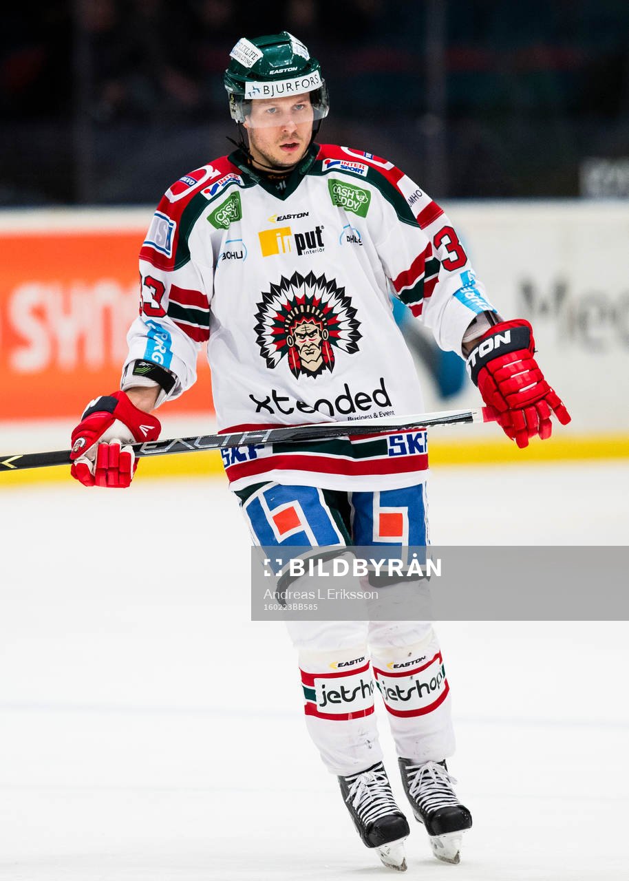 Frölundas Elias Fälth ser koncentrerad ut