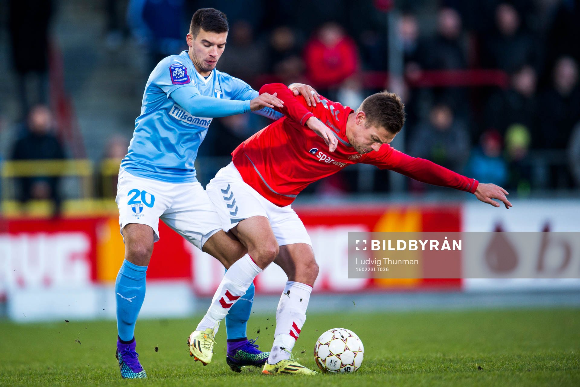 Malmö FFs Vladimir Rodic och Ålborgs Kasper Risgård