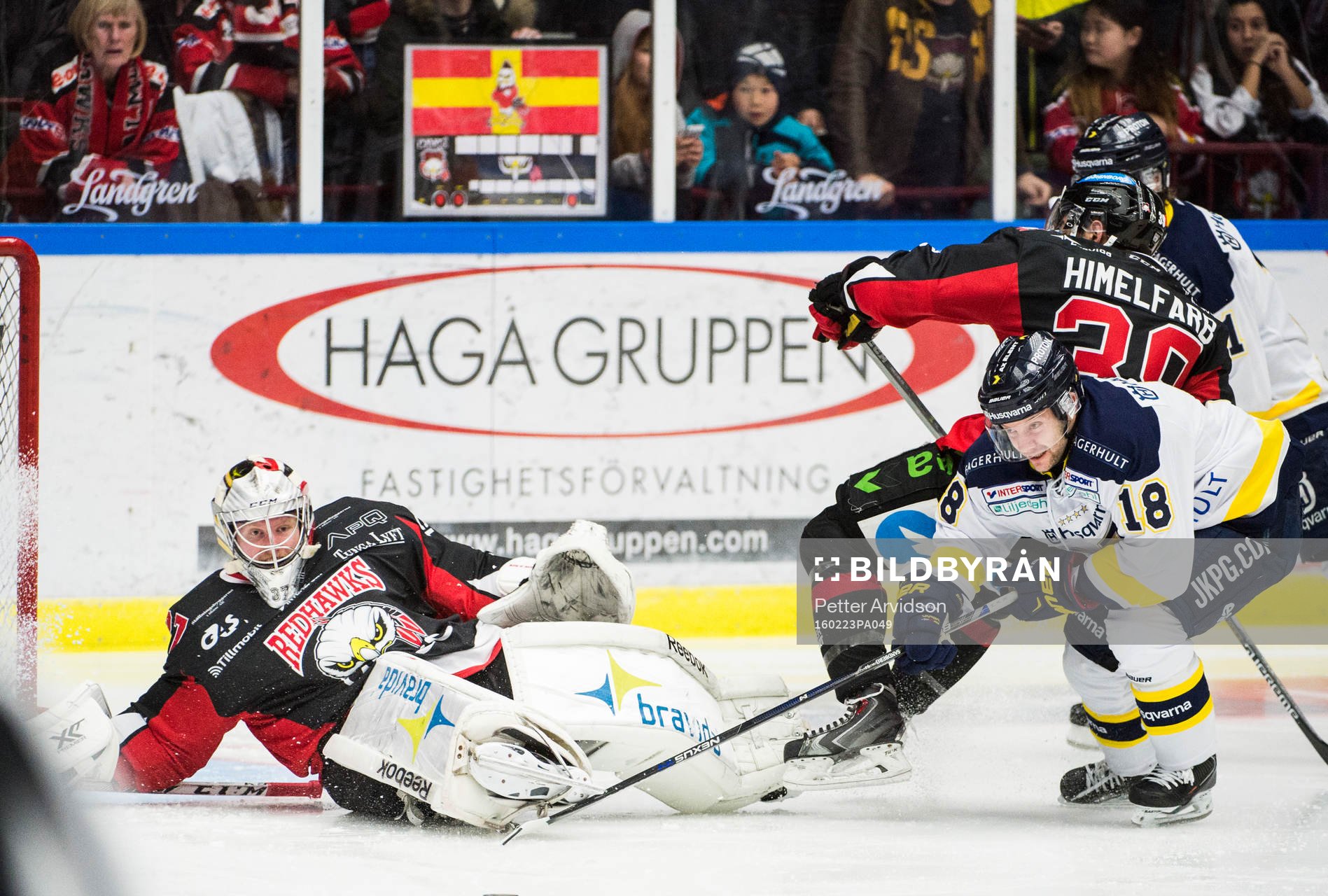 s Pär Arlbrandt oroar framför Malmö Redhawks målvakt