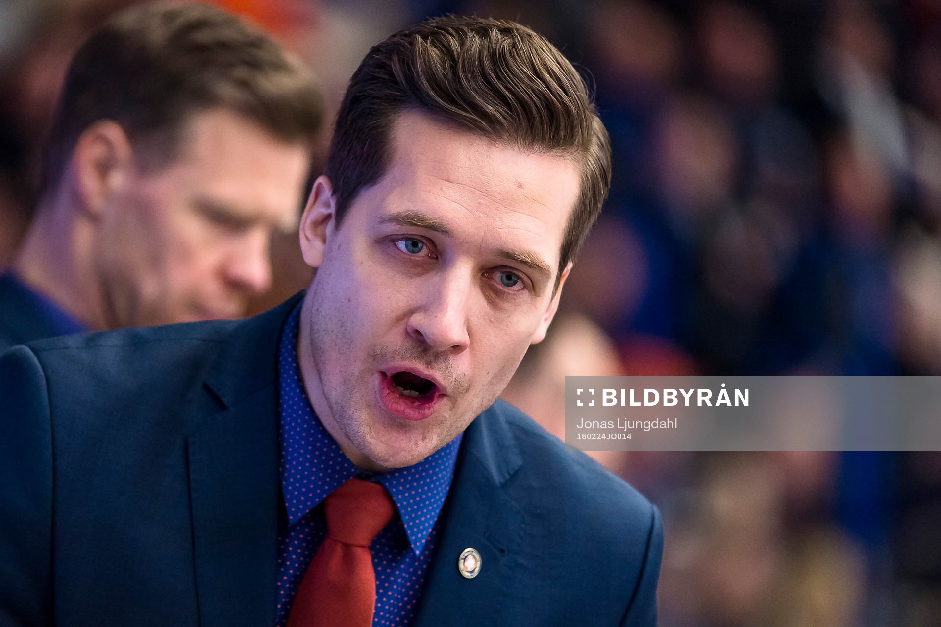 Växjös tränare Sam Hallam skriker