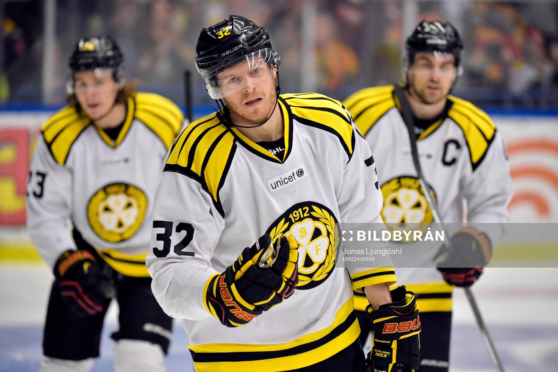 Brynäs Nick Johnson  jublar