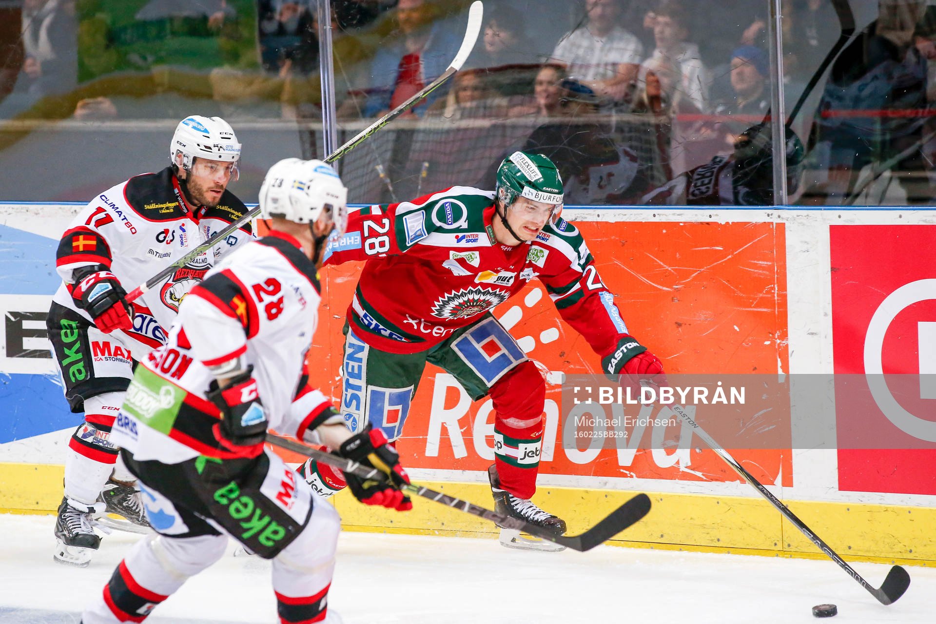 Malmö Redhawks Joey Tenute och Frölundas Johan Sundström
