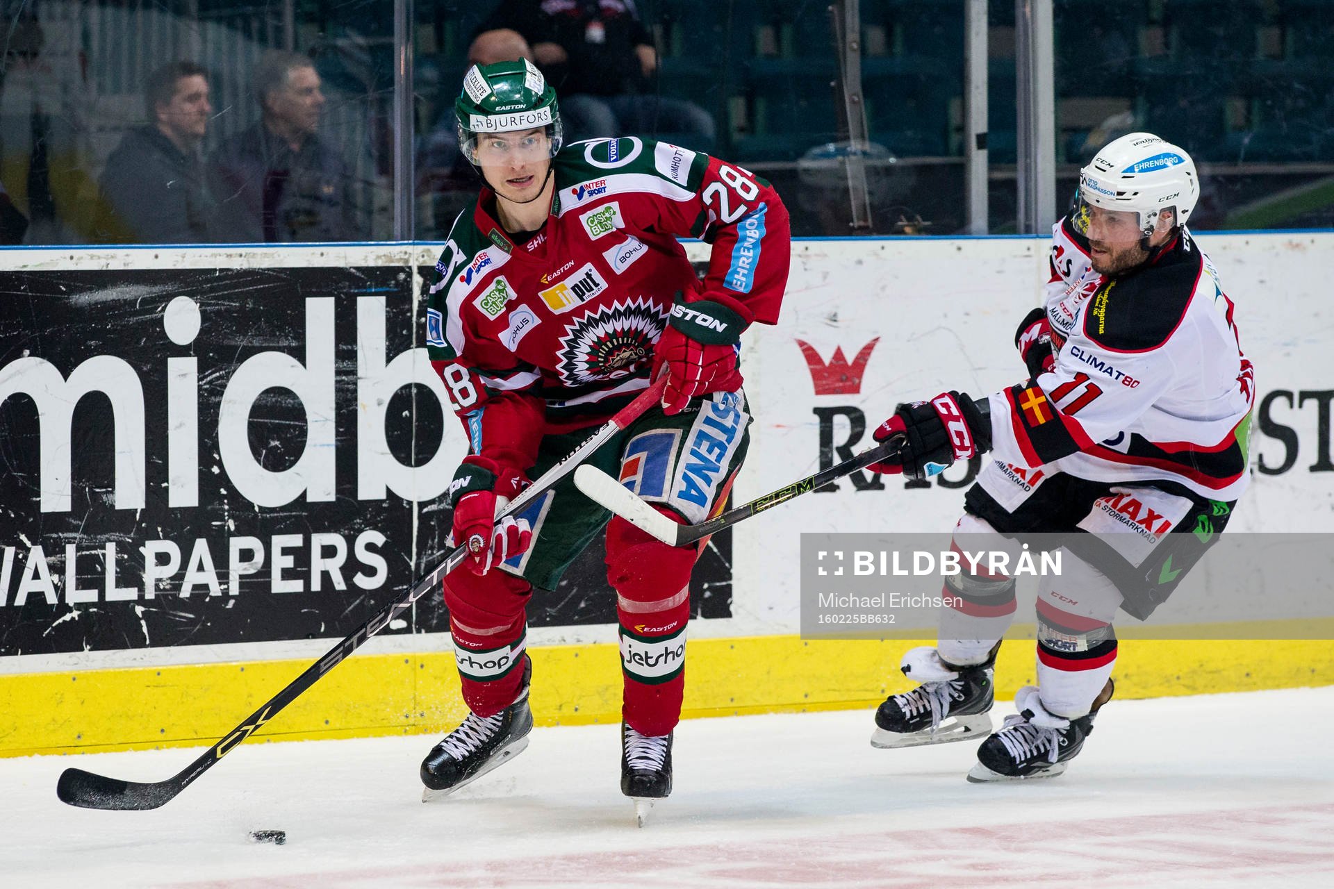Frölundas Johan Sundström mot Malmö Redhawks Joey Tenute