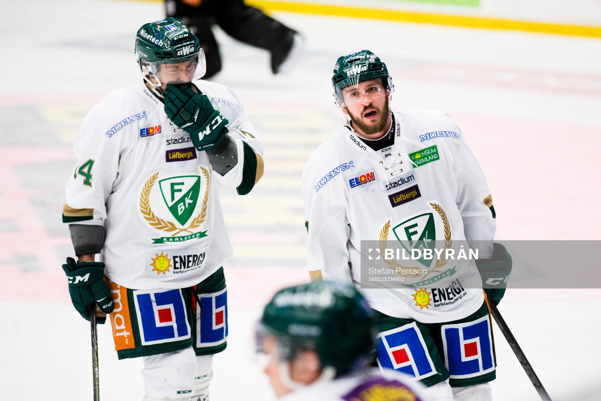 Färjestads Tomas Skogs och Travis Turnbull