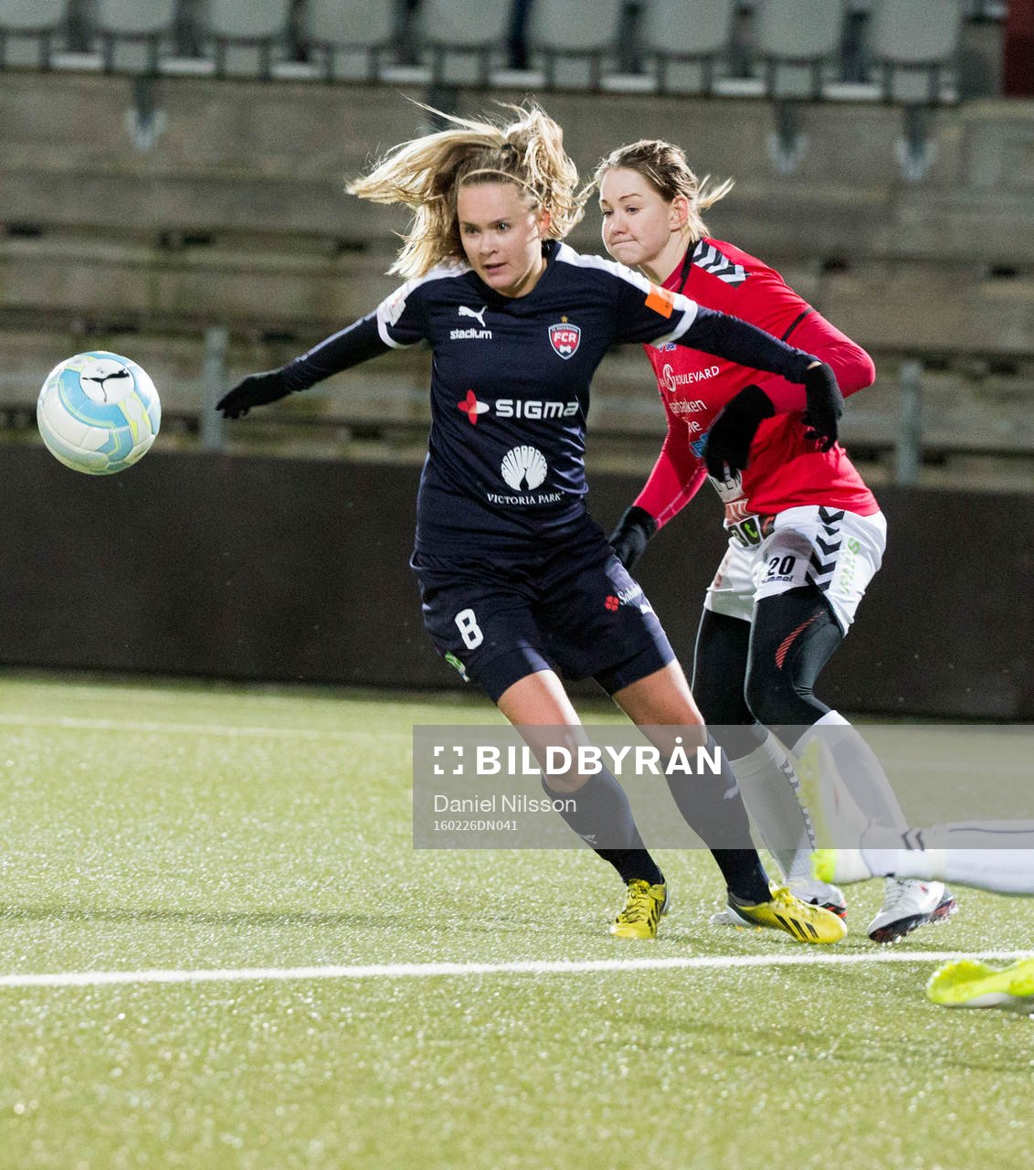 Rosengård  Lina Salmi och Kristianstads Mia Carlsson