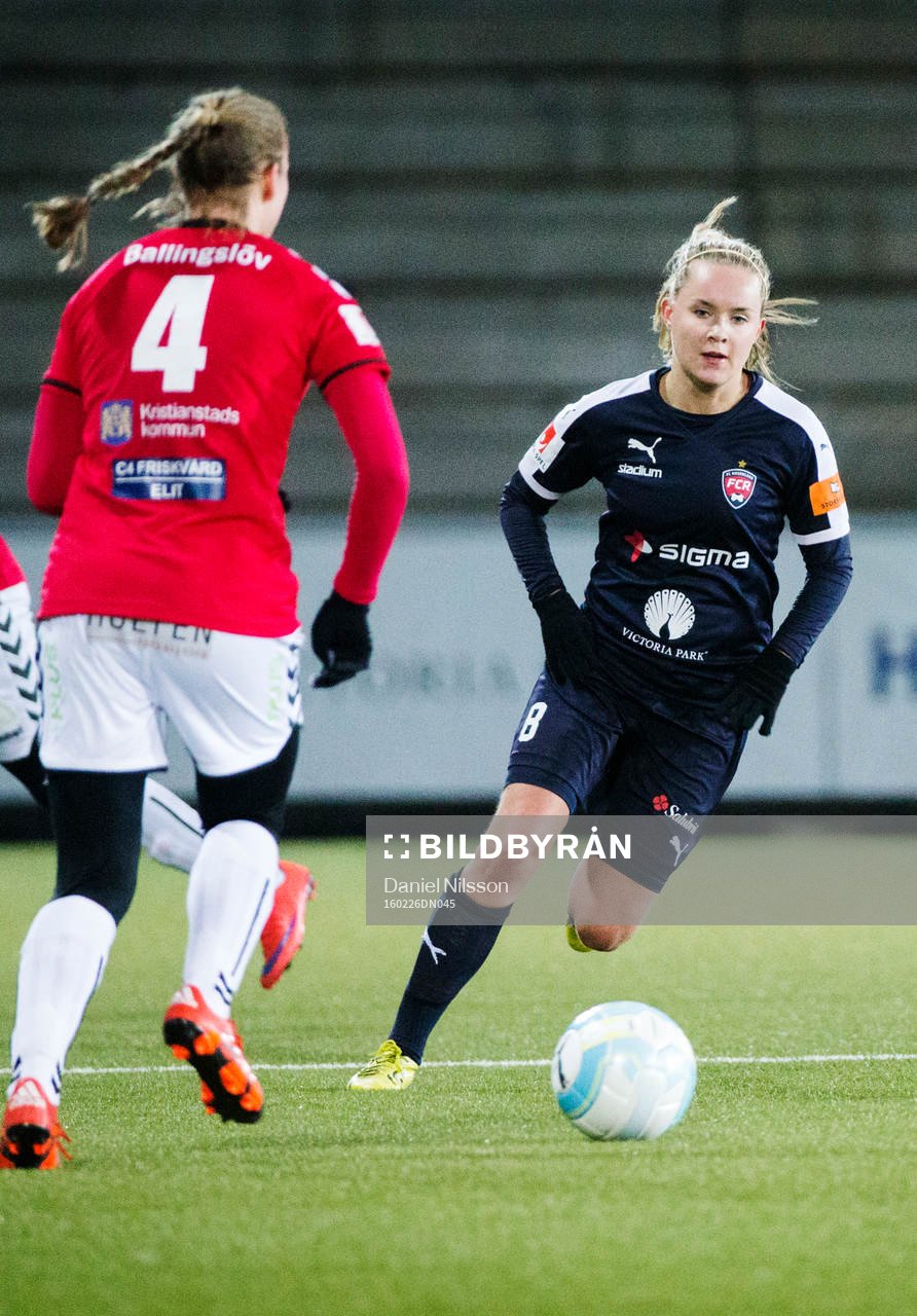 Rosengård  Lina Salmi och Kristianstads Therese Ivarsson