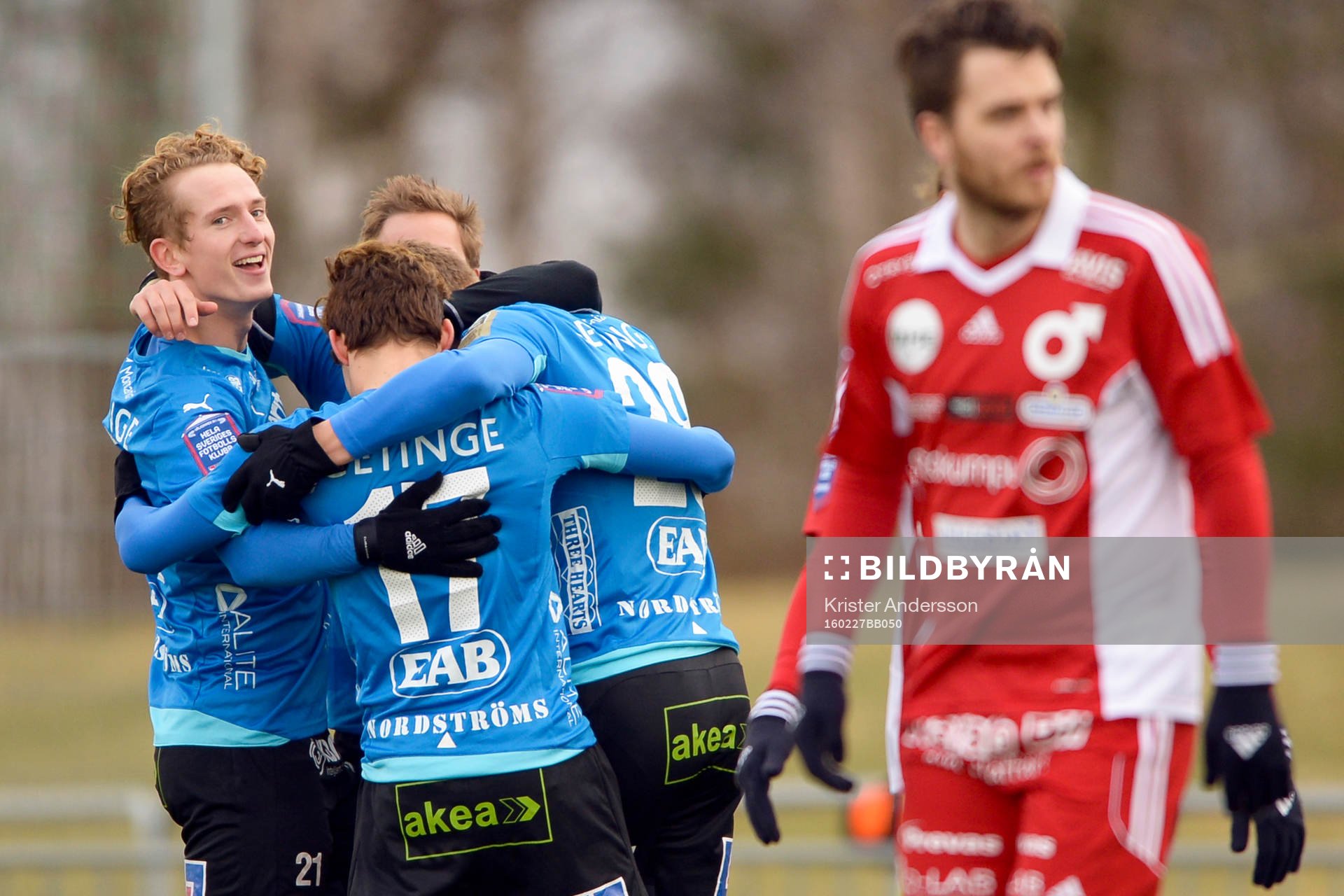 Halmstads Alexander Henningsson jublar med laget
