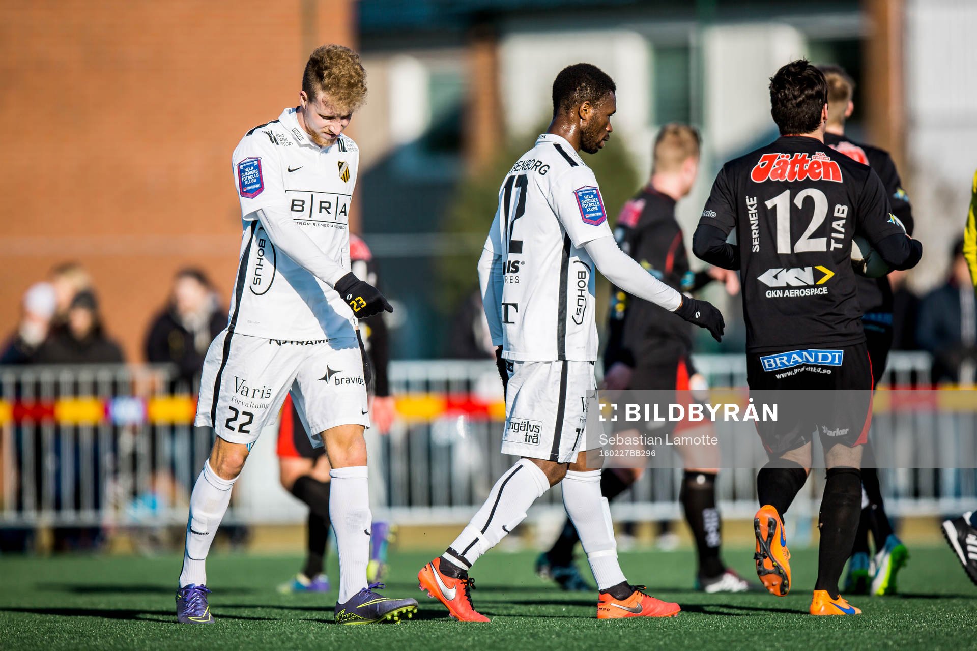 Trollhättans Robert Bagger har reducerat till 1-2 och