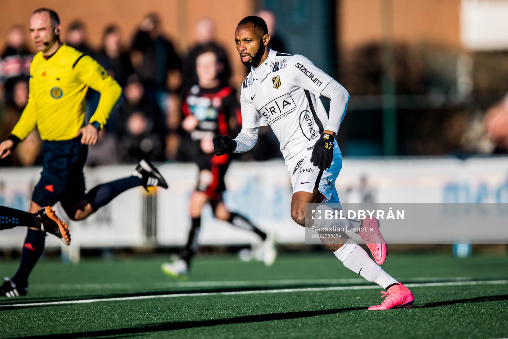 Häckens René Makondele