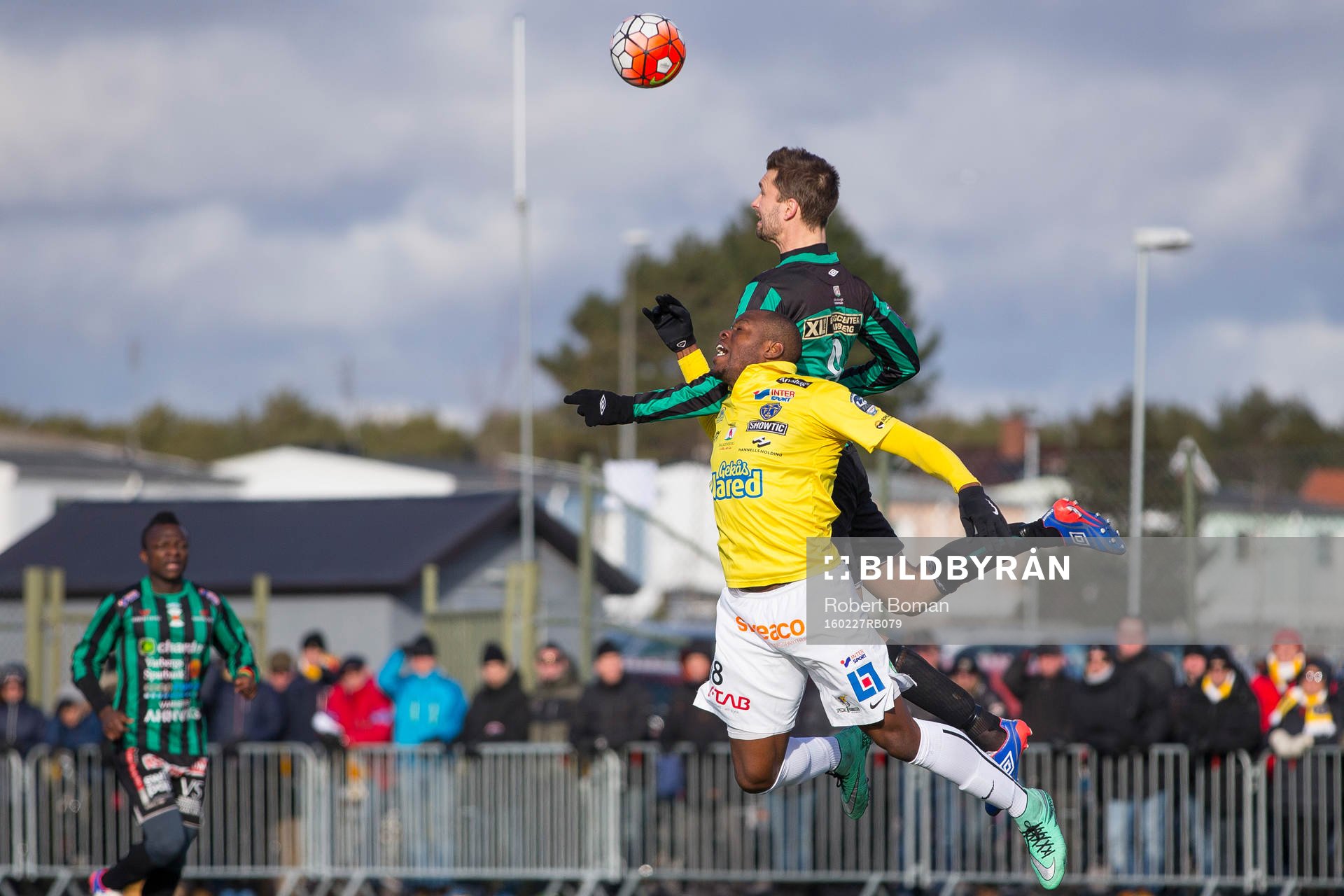 Falkenbergs Hakeem Araba och Varbergs Peter Nyström