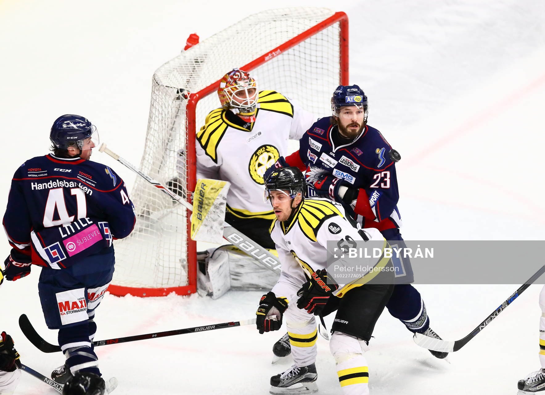 Brynäs Sebastian Enterfeldt och Linköpings Niklas Persson