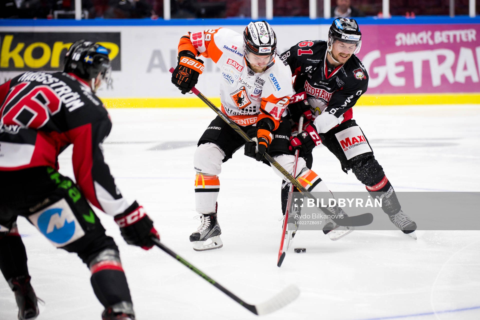 Malmö Redhawks Nicklas Jadeland  och Karlskronas Alexander