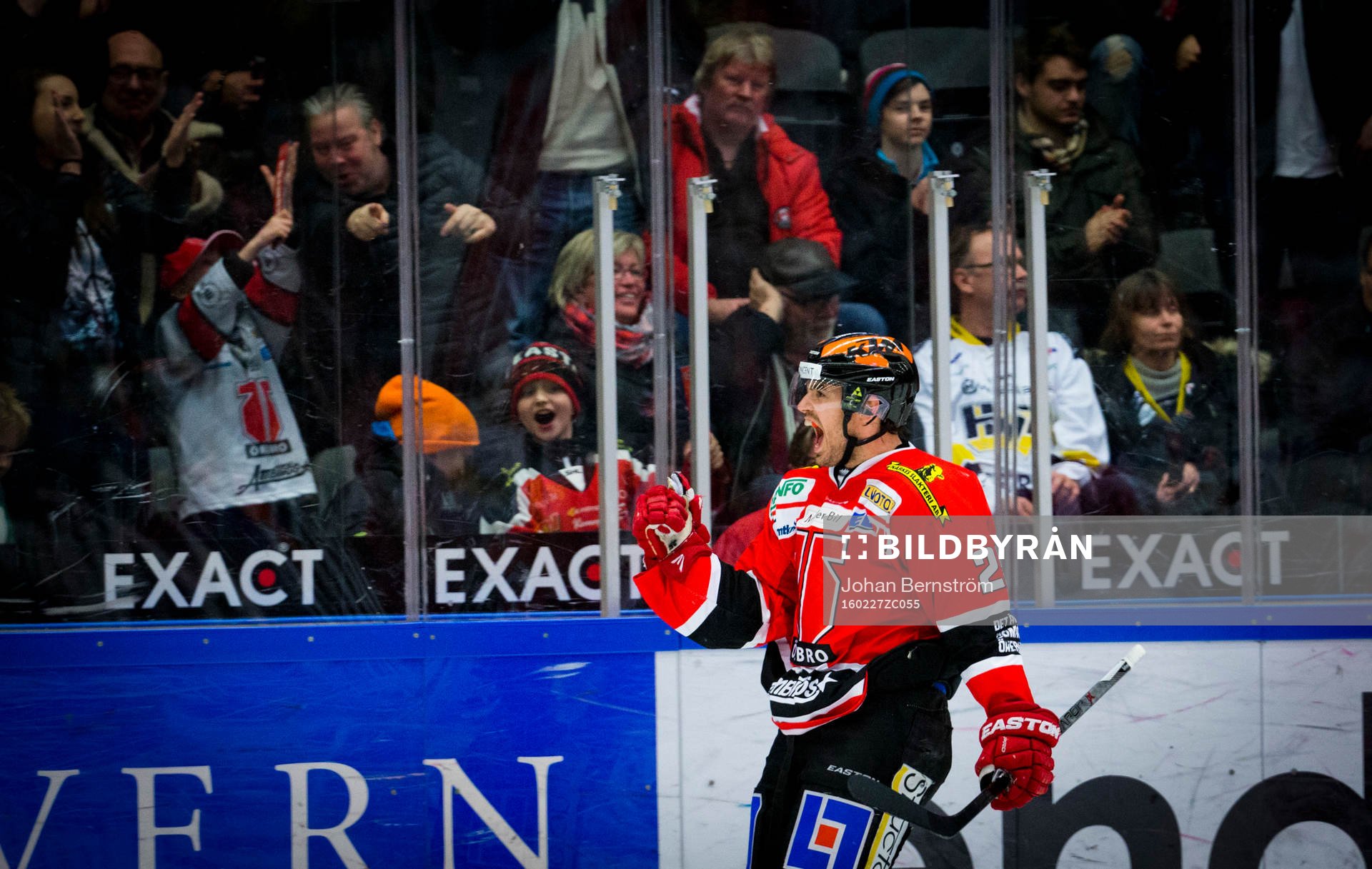 Örebros Martin Johansson gör 4-2 och jublar