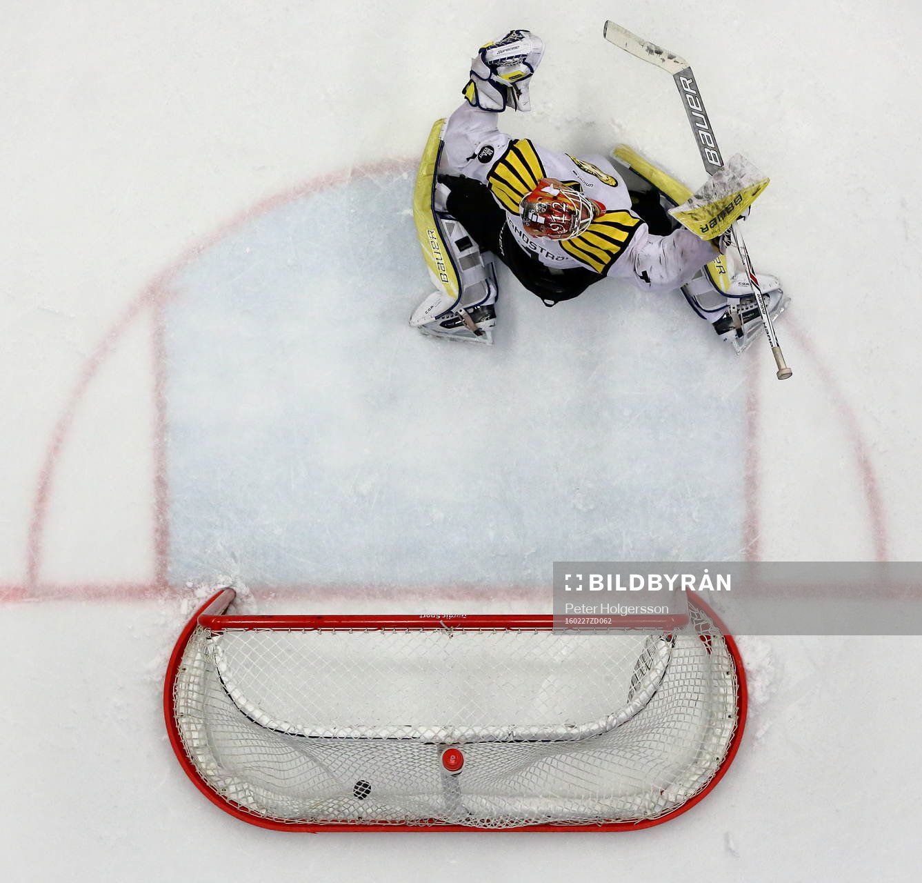 Mål 5-2 förbi Brynäs målvakt Felix Sandström