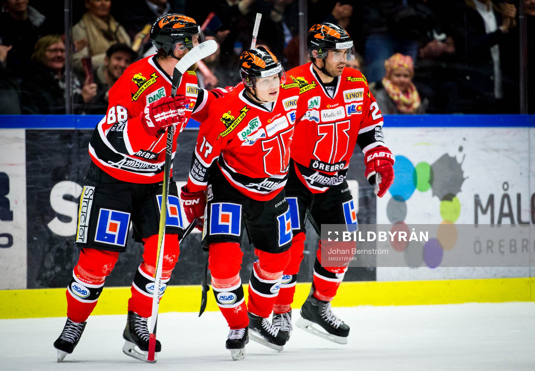 Örebros Daniel Viksten gör 2-1 och jublar med Martin