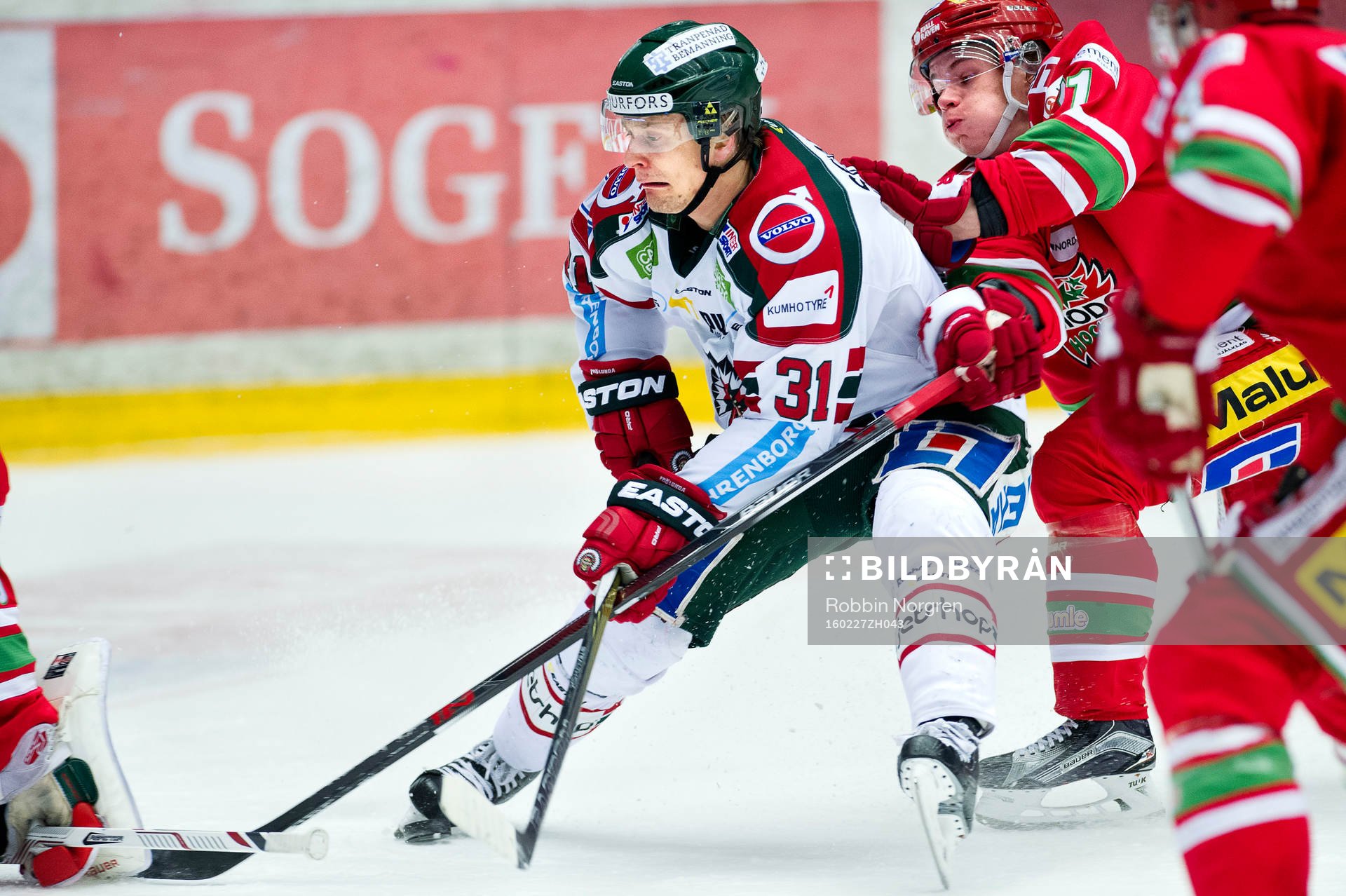 Frölundas Nicklas Lasu och Modos Victor Olofsson