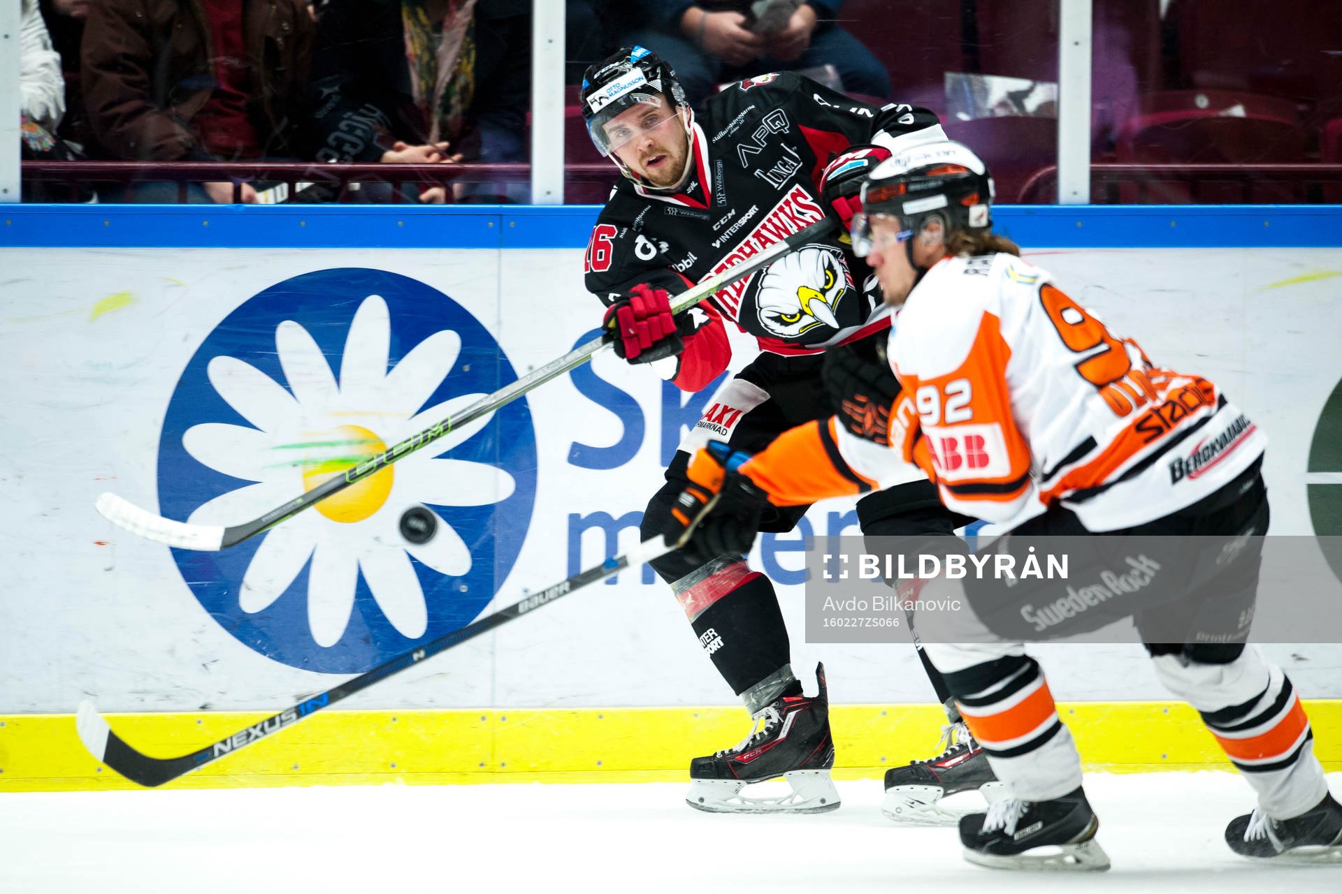 Malmö Redhawks Magnus Häggström och Karlskronas Jesper