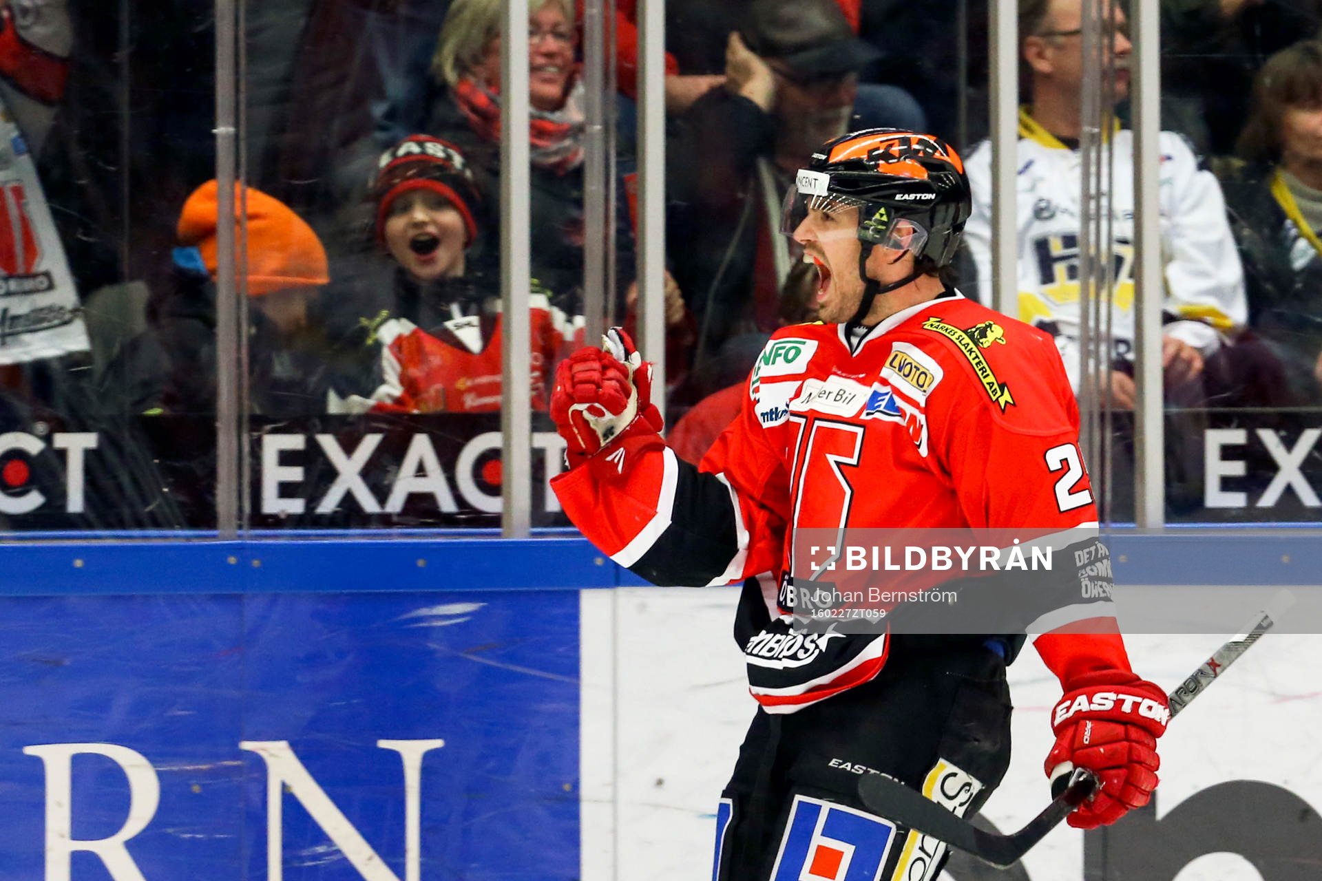 Örebros Martin Johansson jublar