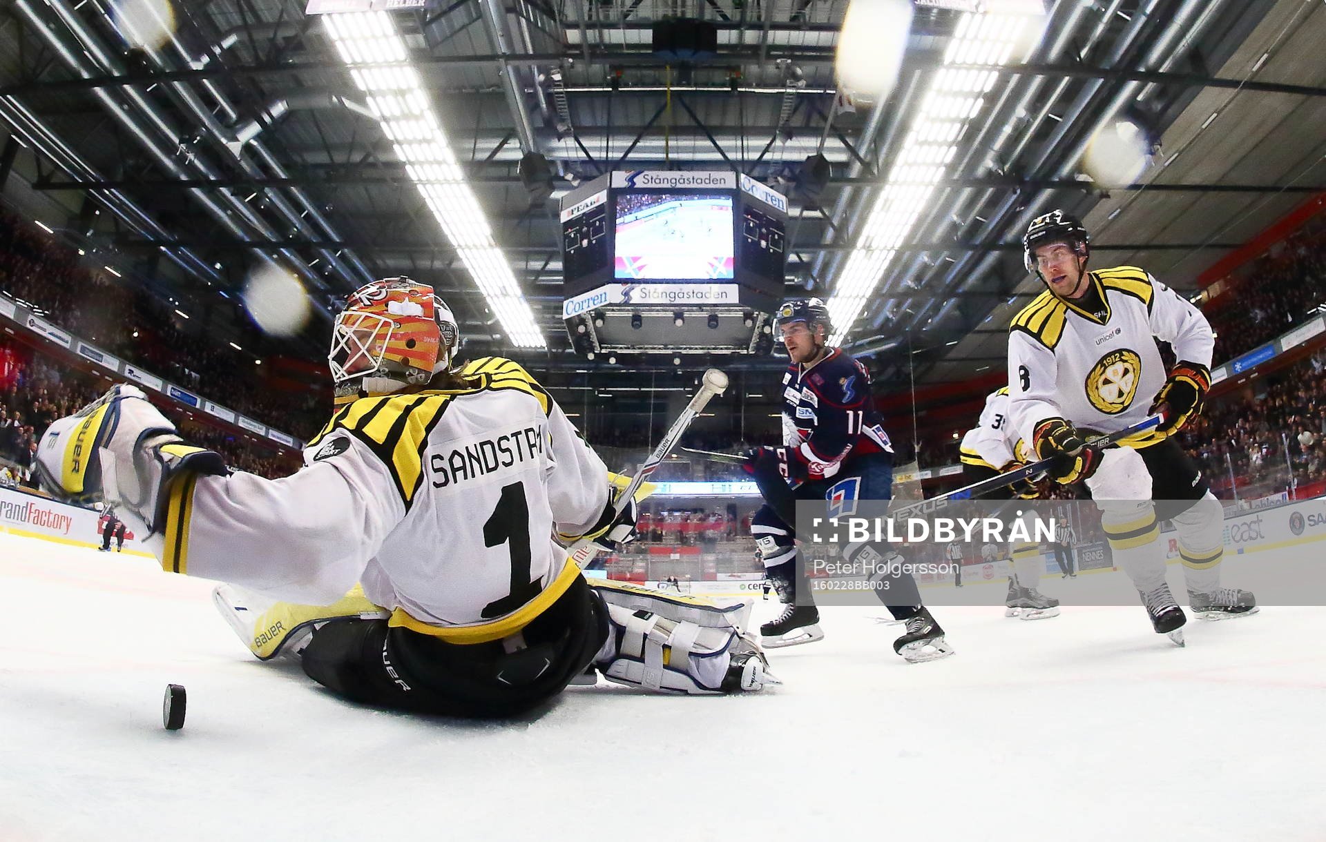Mål 5-2 av Linköpings Nick Sörensen förbi Brynäs