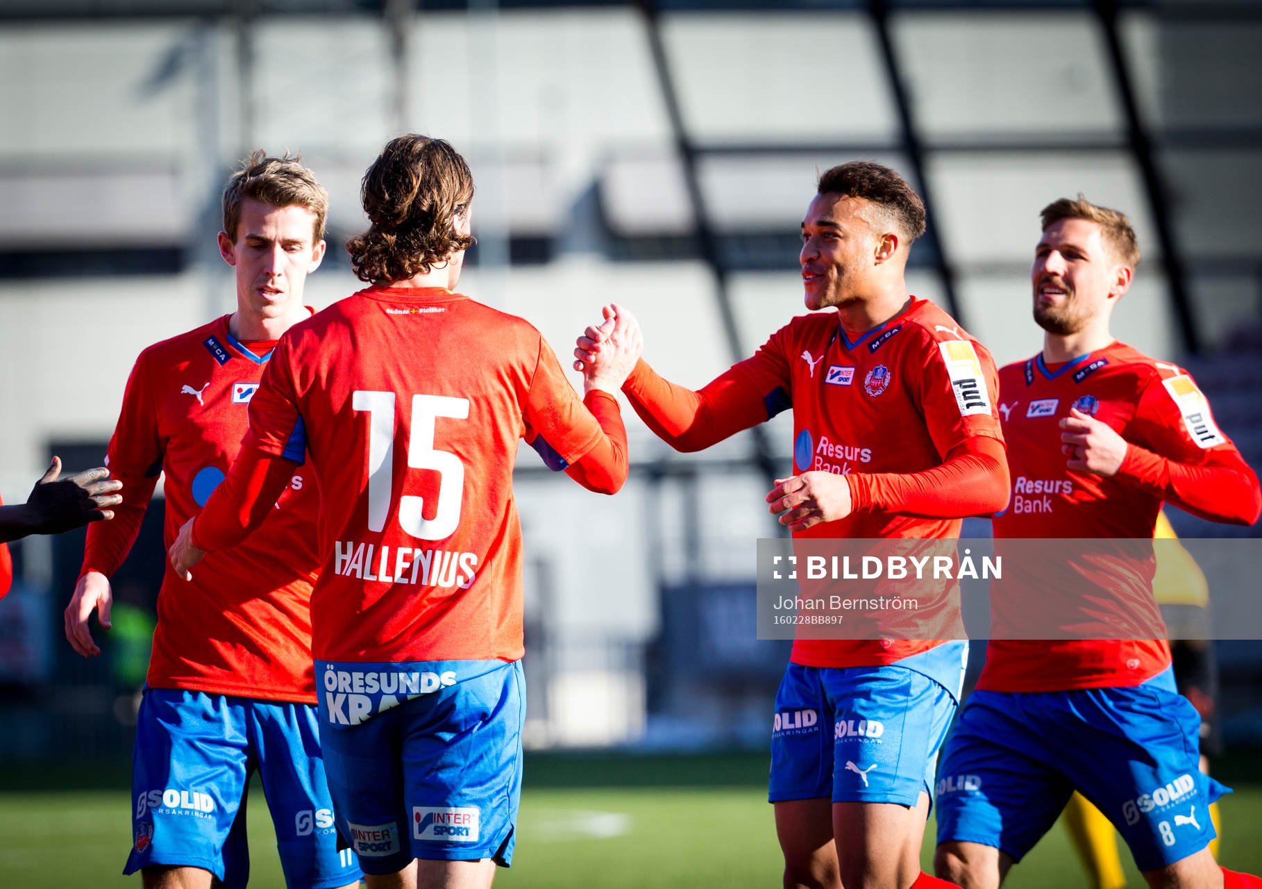 Helsingborgs Linus Hallenius gör 0-1 och jublar med Adam