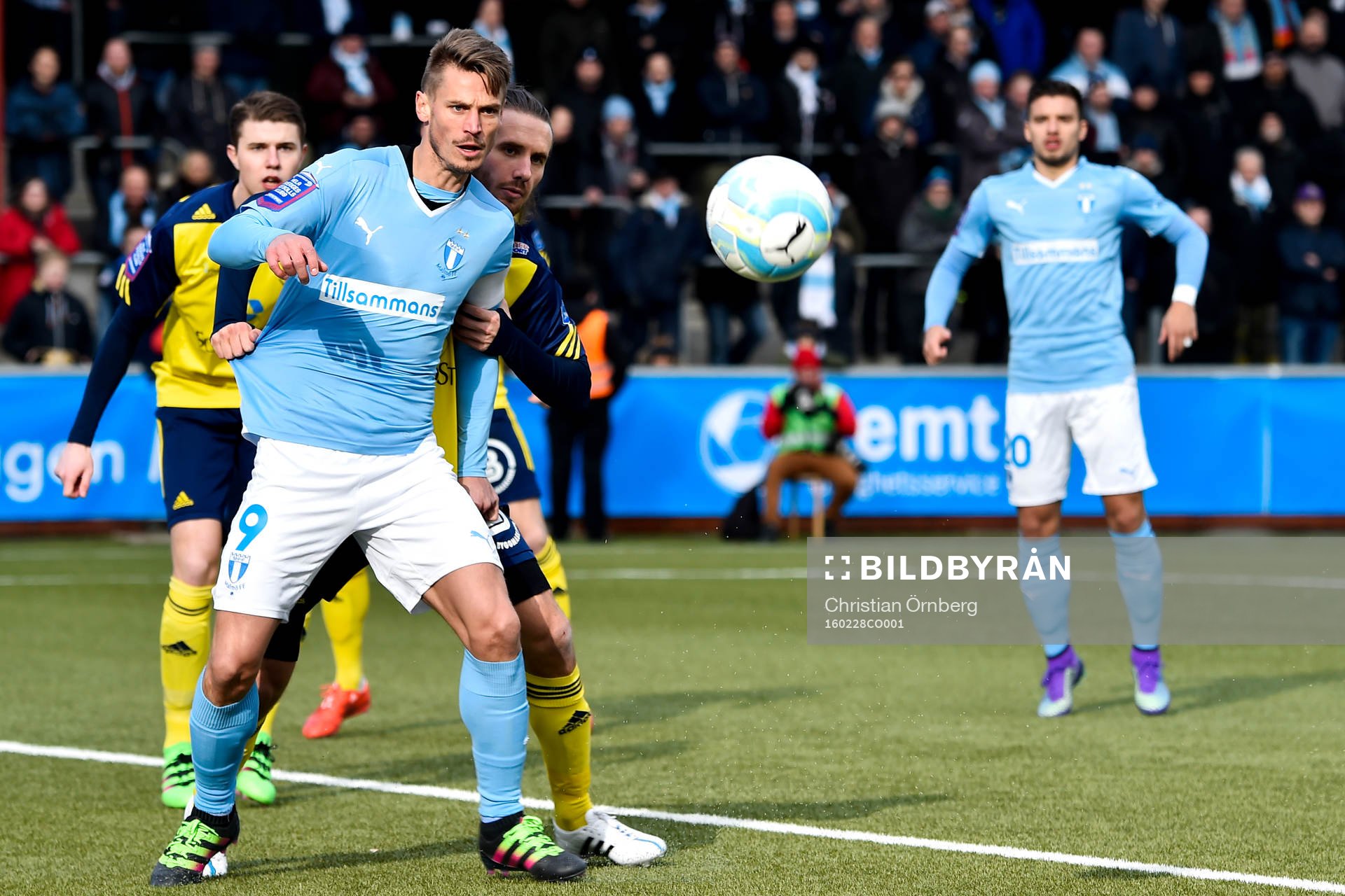 Malmö FFs Markus Rosenberg och Ängelholms Johan Eiswohld