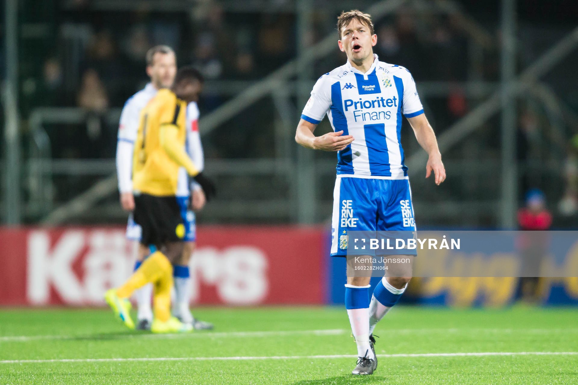 IFK Göteborgs Mads Winther Albaek reagerar