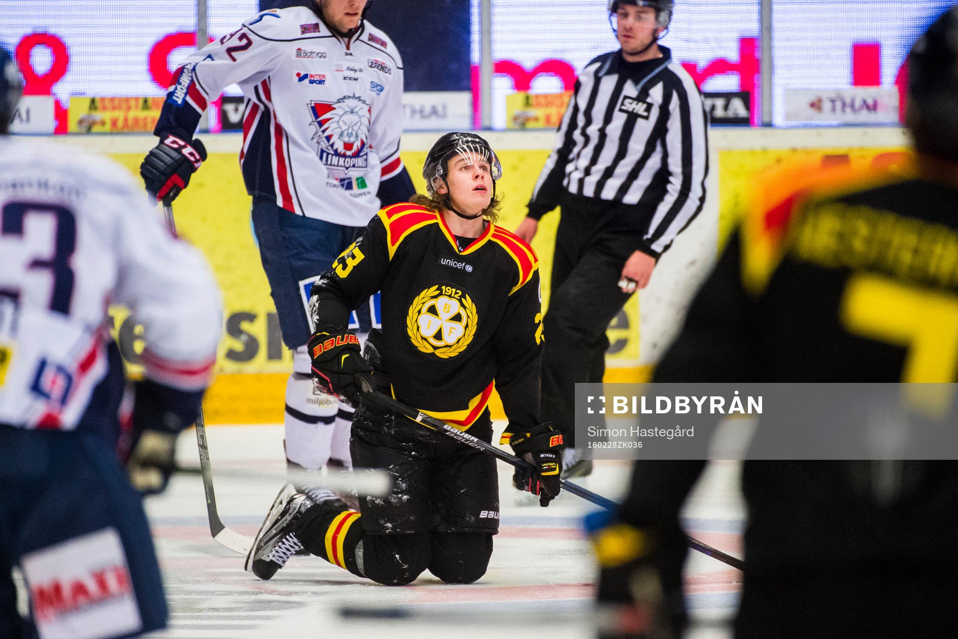 Brynäs Lucas Carlsson deppar
