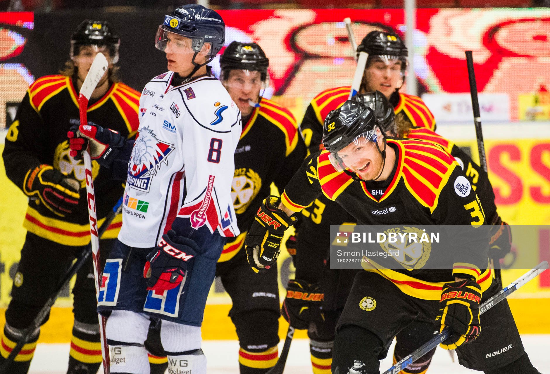Brynäs Nick Johnson  jublar