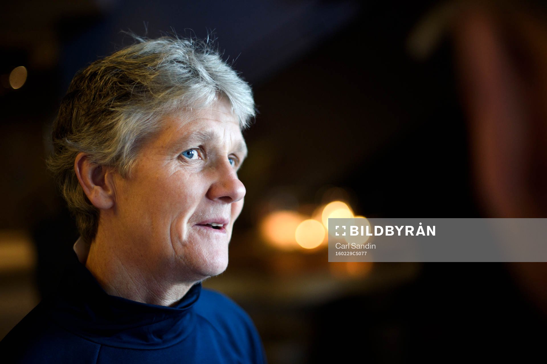 Sveriges förbundskapten Pia Sundhage blir intervjuad innan