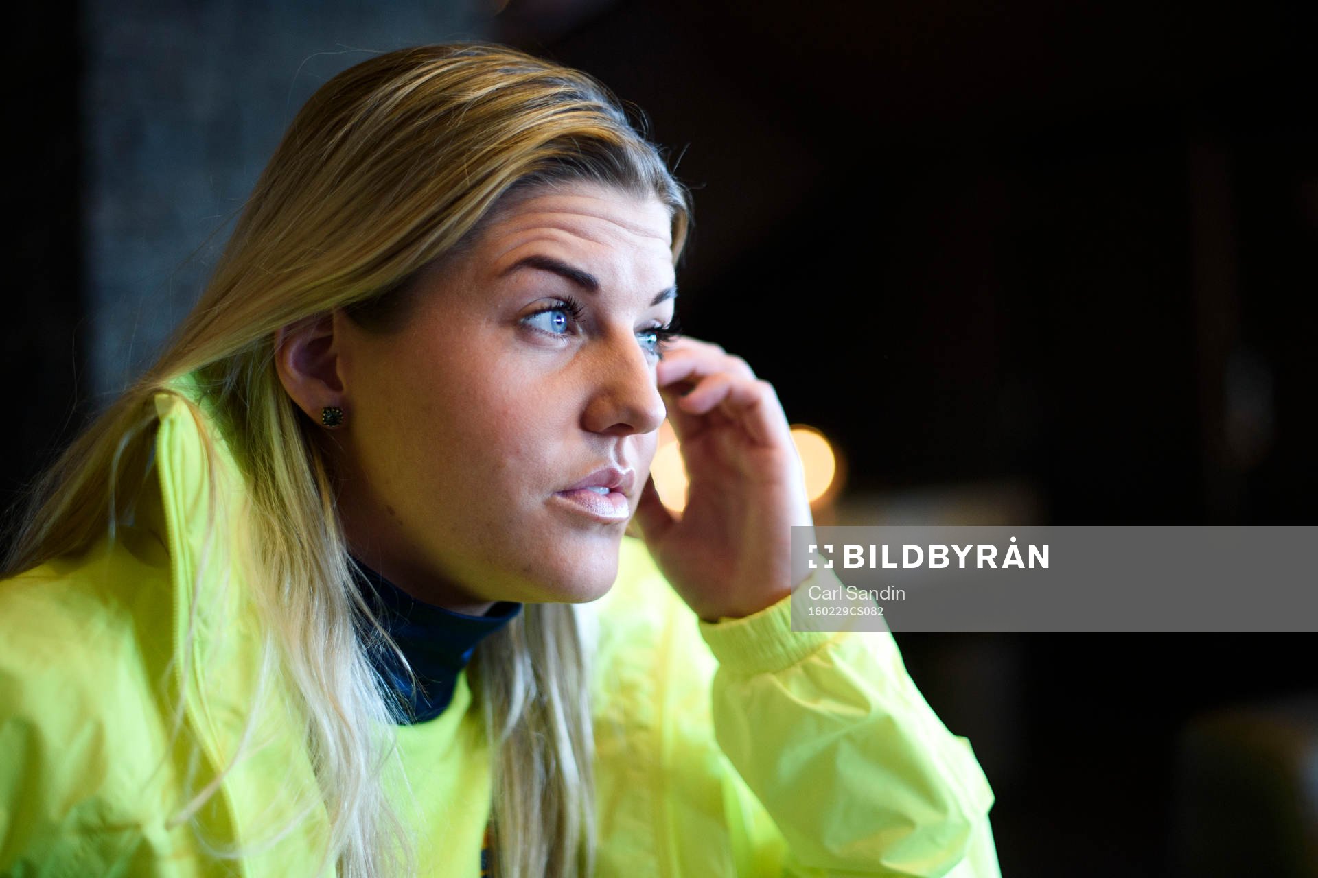 Sveriges Olivia Schough blir intervjuad innan en träning