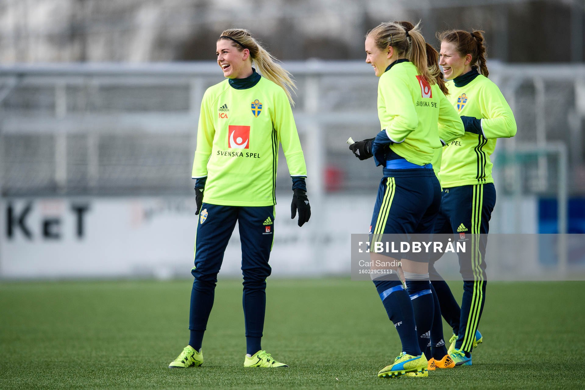 Sveriges Olivia Schough, Magdalena Ericsson och Emma