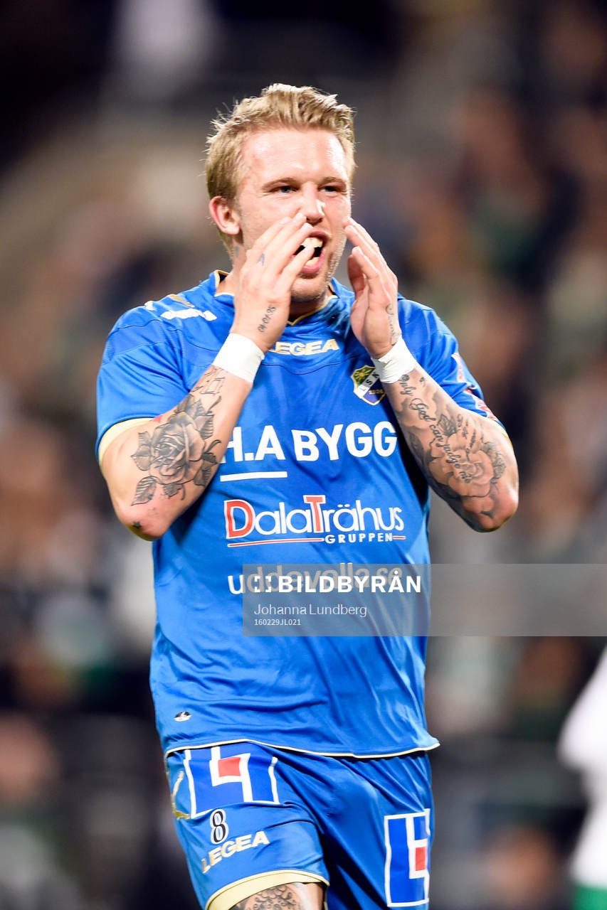 Ljungskiles Tim Nilsen reagerar