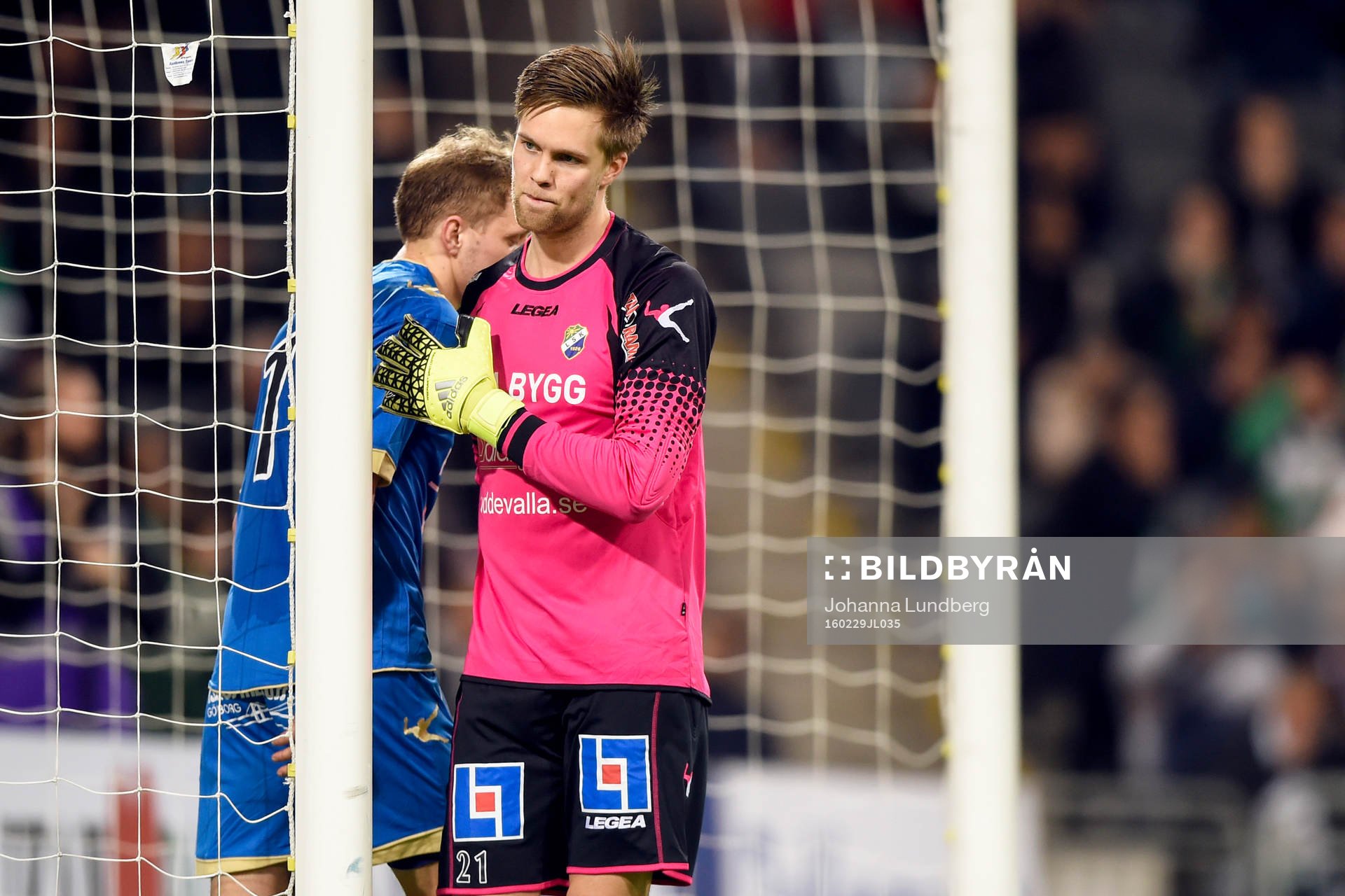 Ljungskiles målvakt Jonathan Johansson deppar