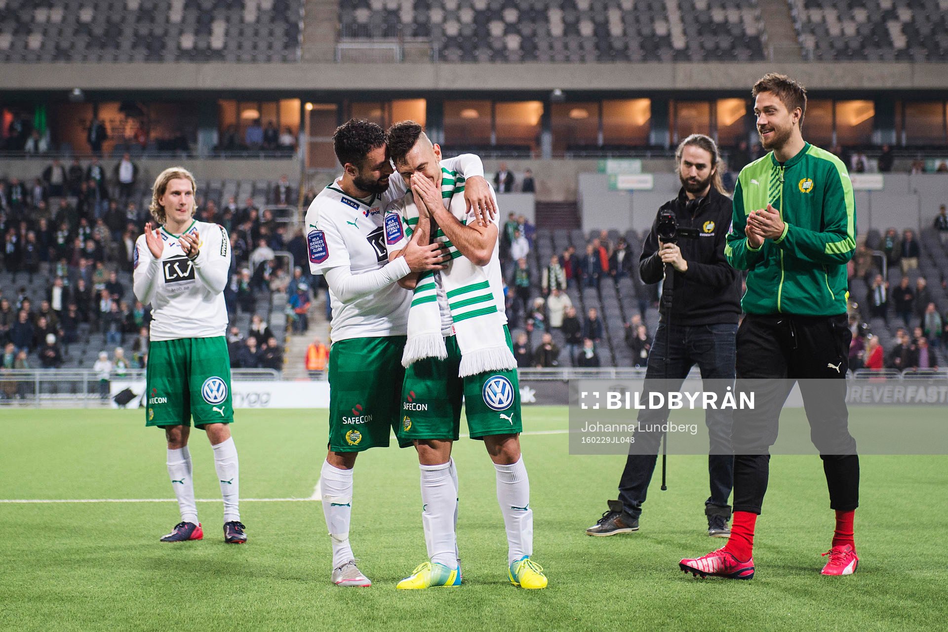 Hammarbys Imad Khalili och Alexssander Medeiros de Azeredo jublar efter fotbollsmatchen i Svenska cupen mellan Hammarby och Ljungskile den 29 februari 2016 i Stockholm.
