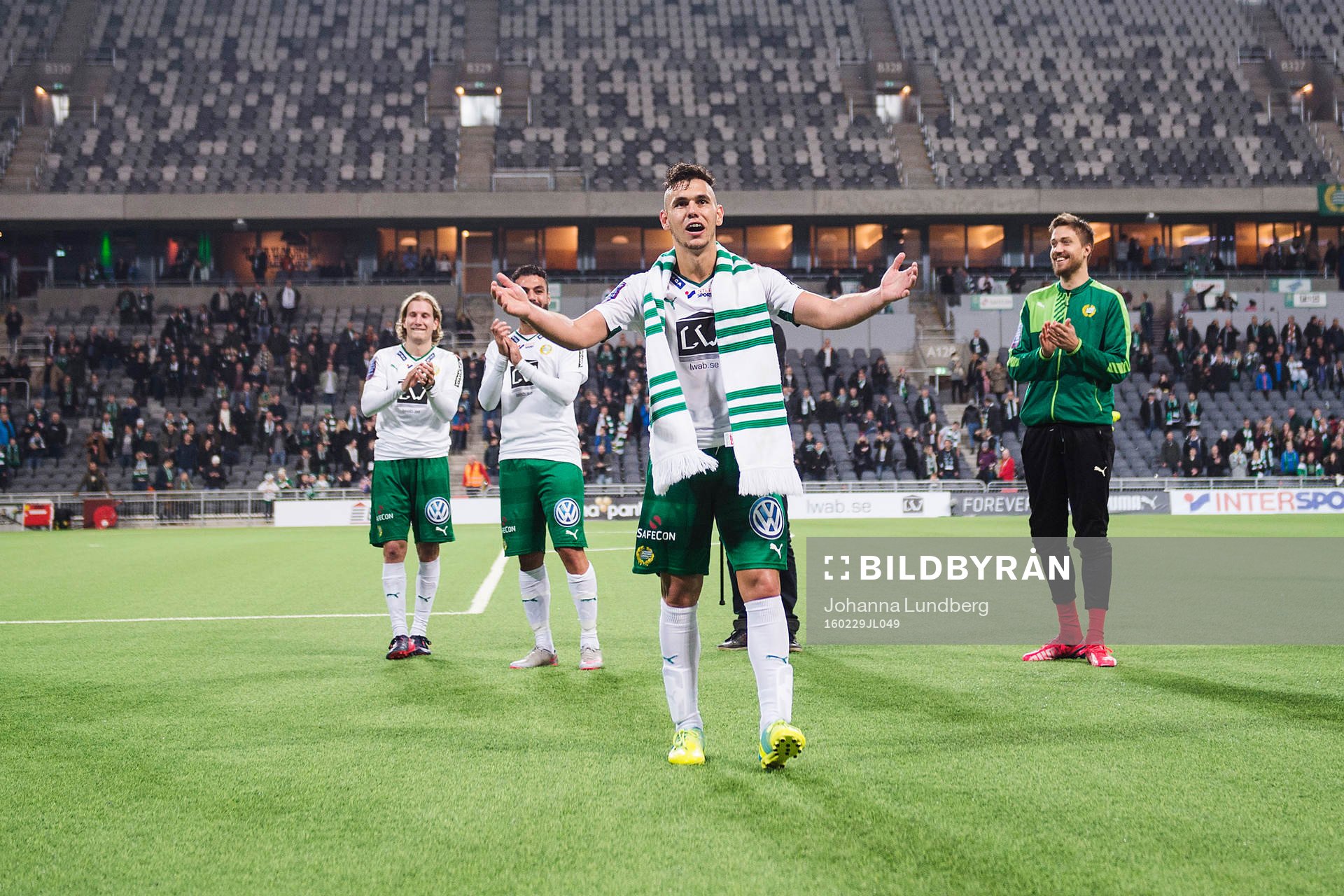 Hammarbys spelare med Alexssander Medeiros de Azeredo