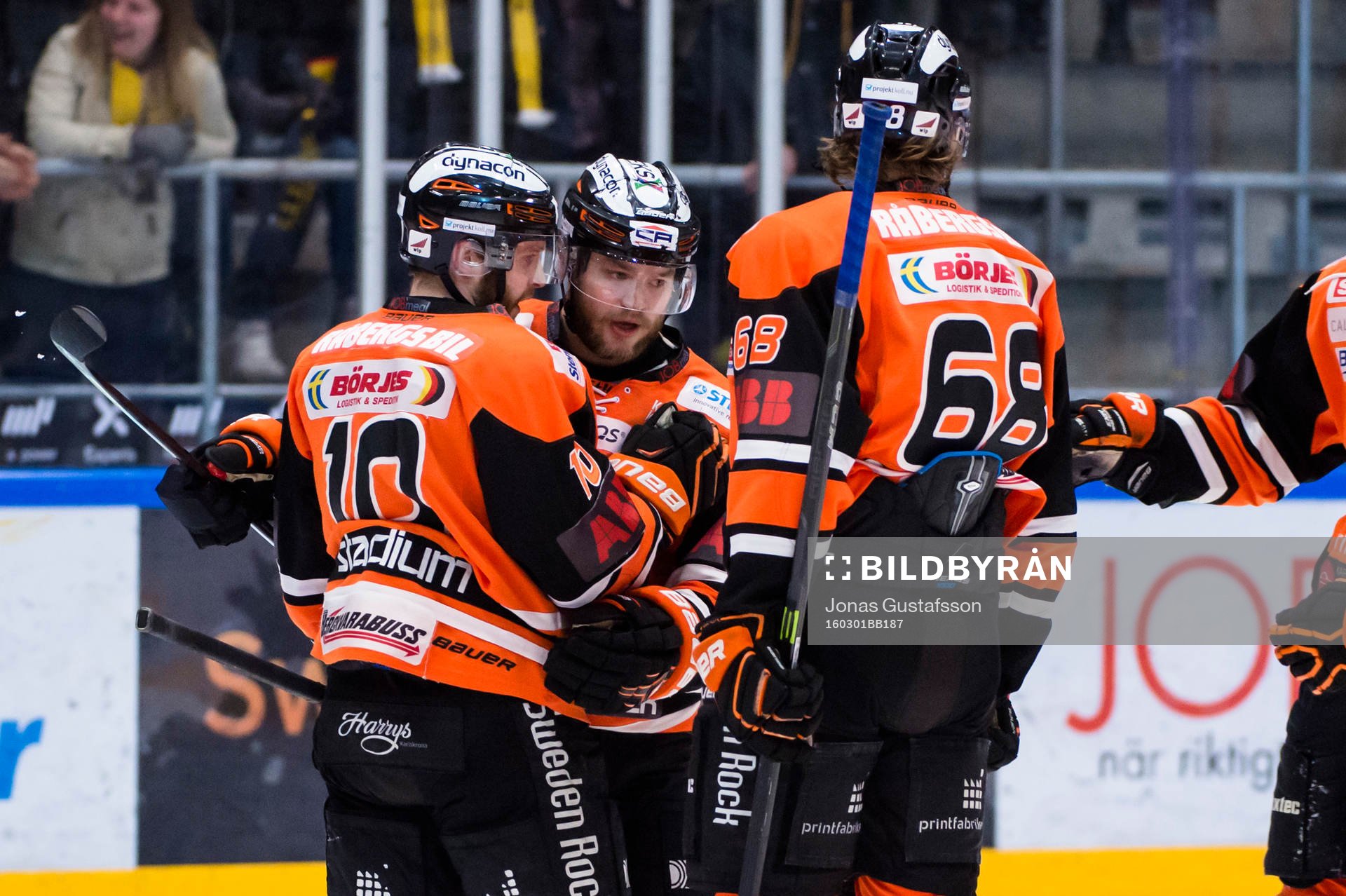 Karlskronas Jimmy Andersson gör 1-1 och jublar