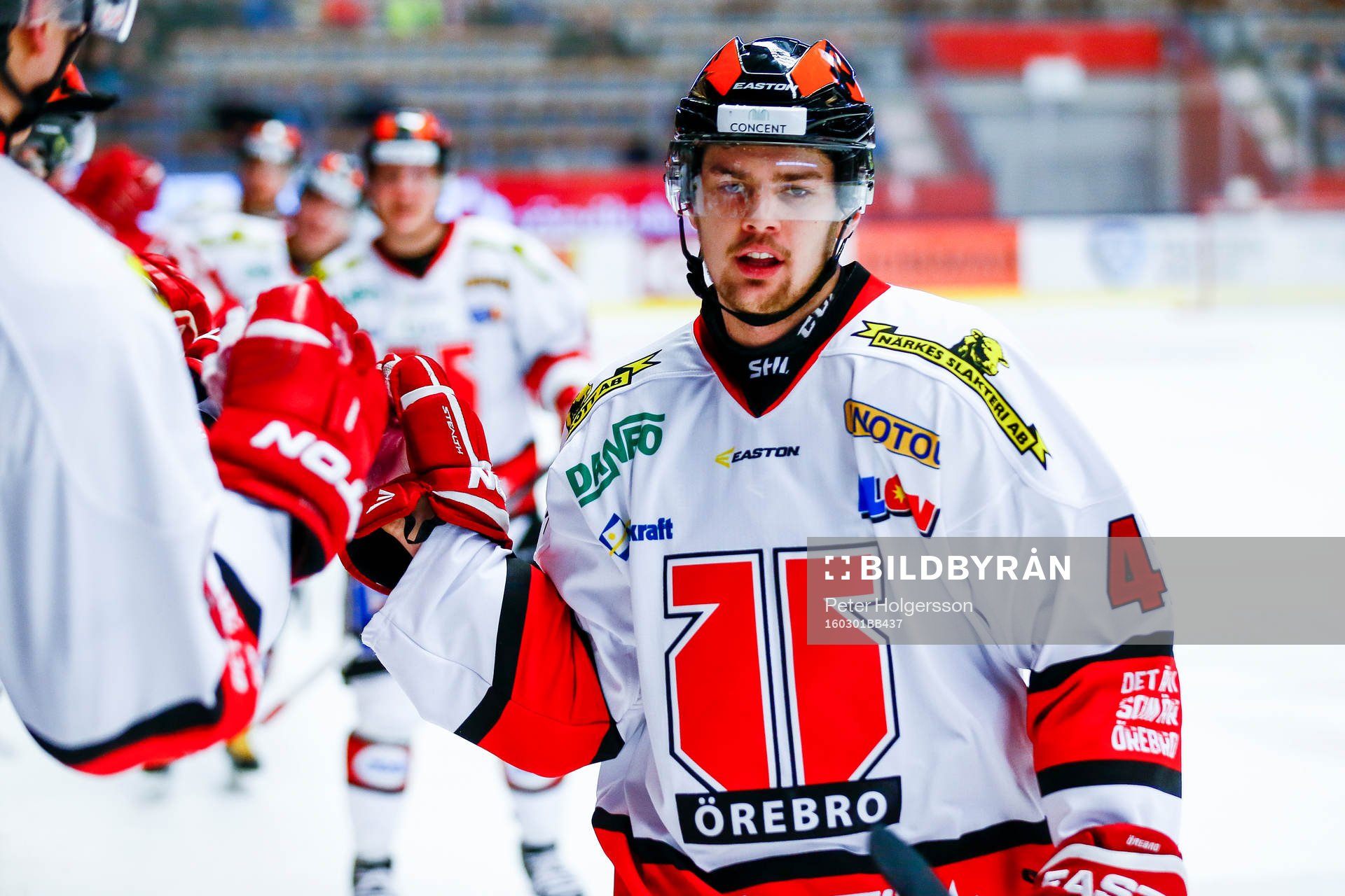 Örebros Kalle Jellvert jublar