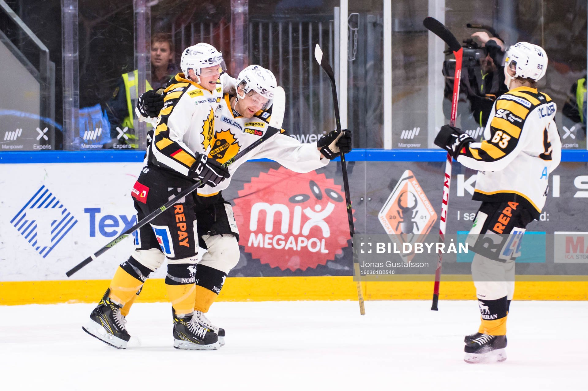 Skellefteås Mattias Ritola har gjort 3-2 till Skellefteå
