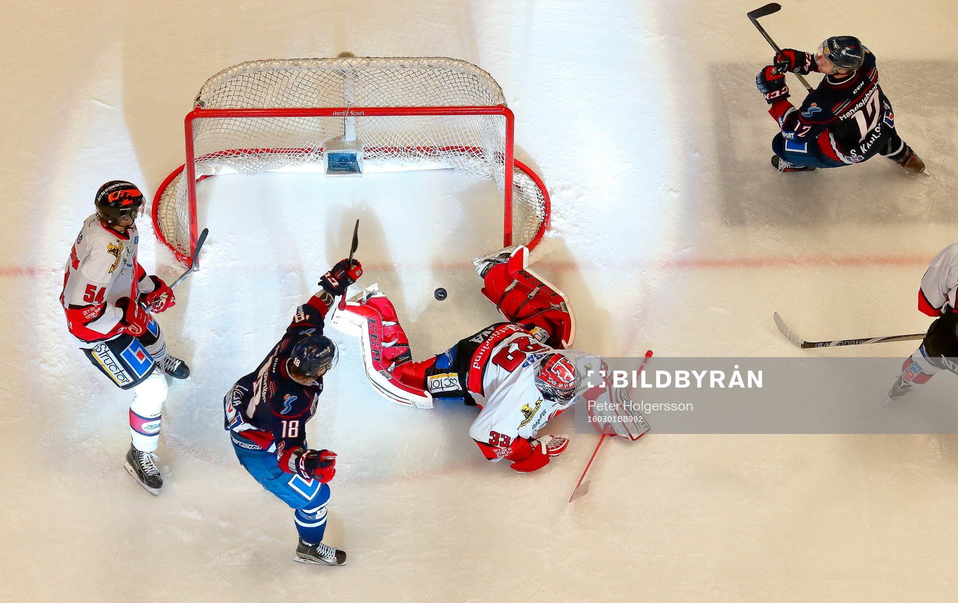 Mål 4-3 av Linköpings Sebastian Karlsson förbi Örebros
