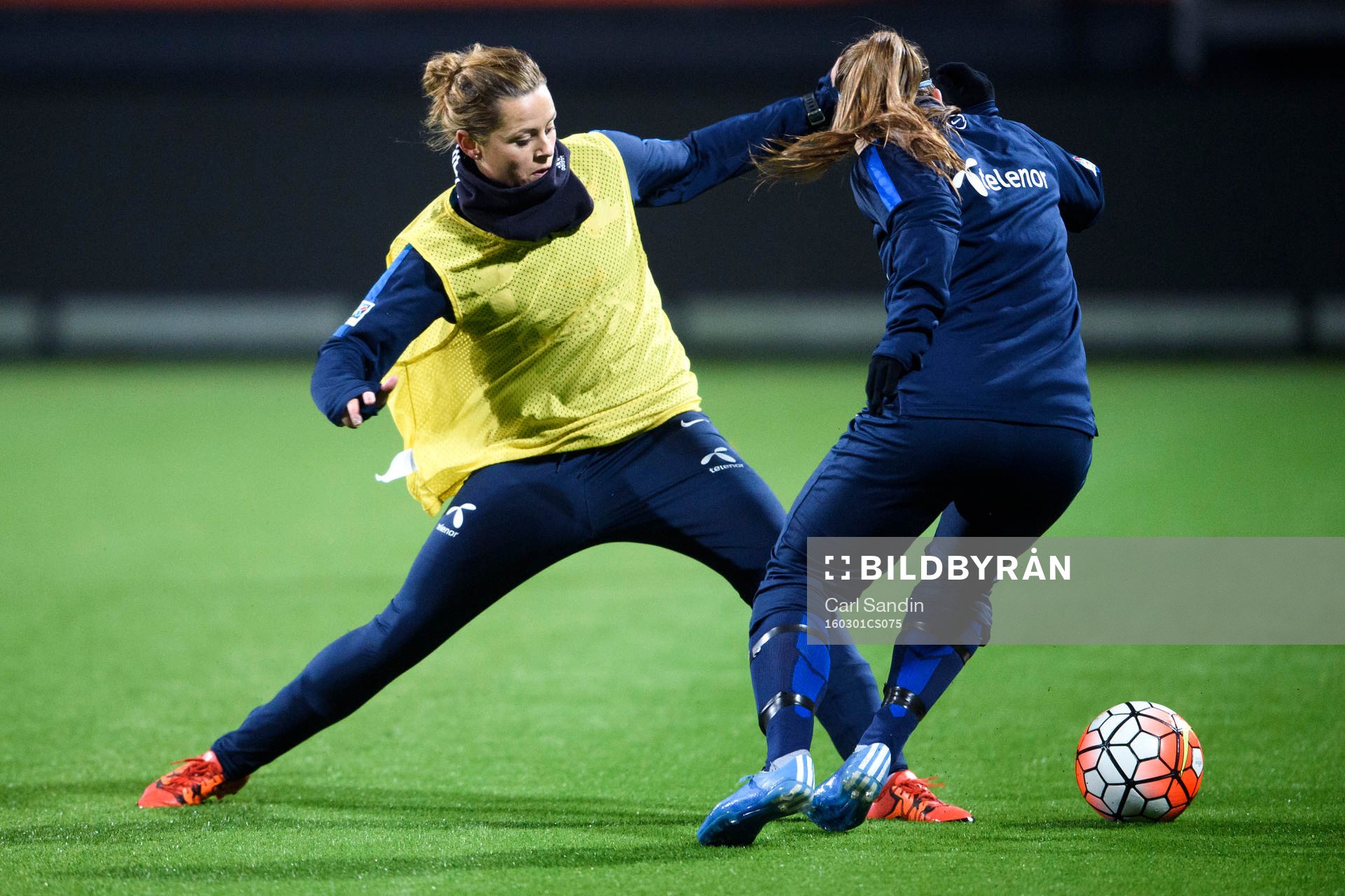 Norges Nora Holstad Berge under en träning med norska damlandslaget i fotboll den 1 mars 2016 i Rotterdam.