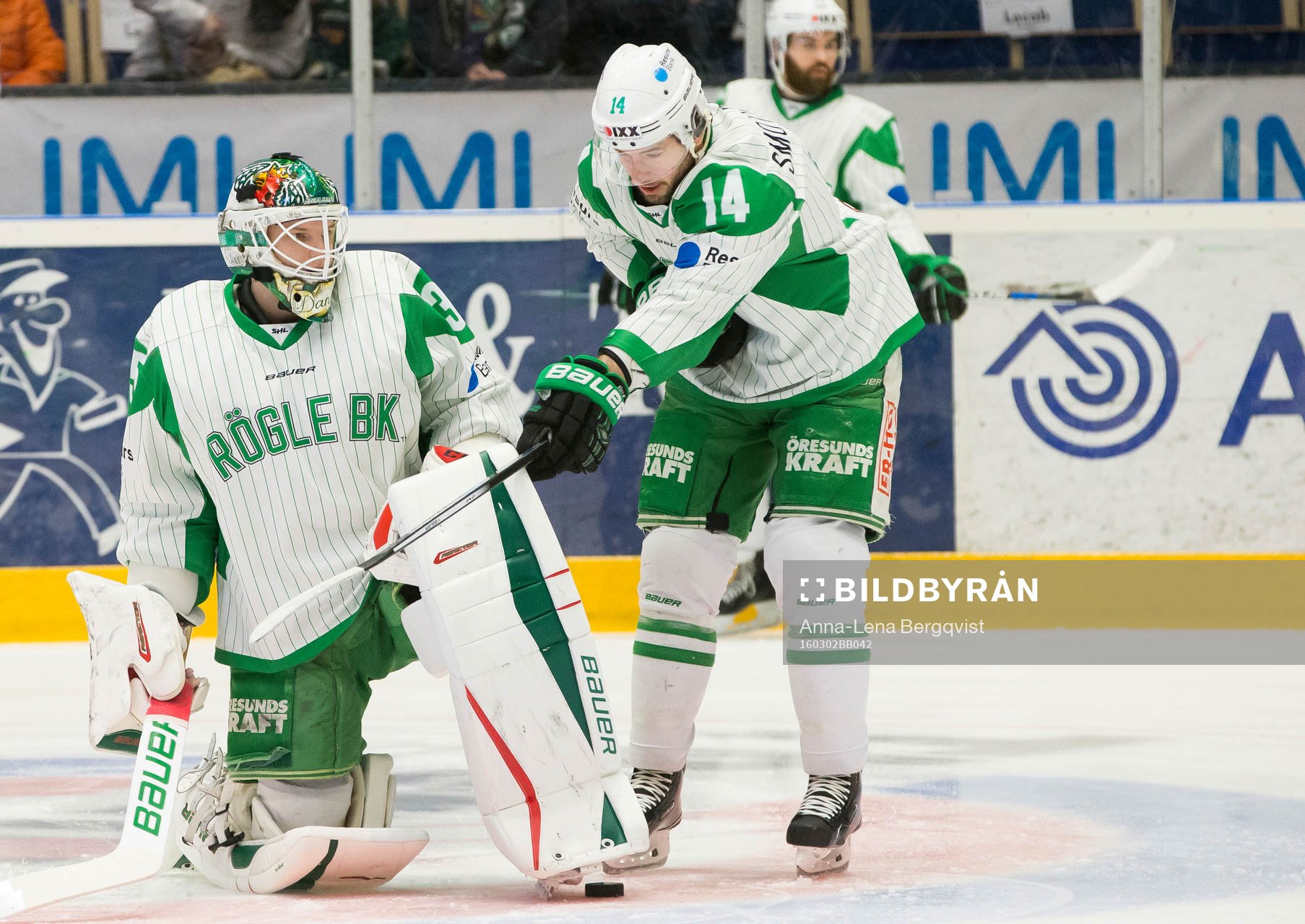 Rögles målvakt Oscar Dansk och Jordan Smotherman